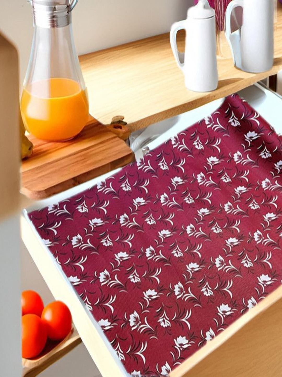 

REVEXO Maroon & White Printed Water-Resistant Shelf Liner
