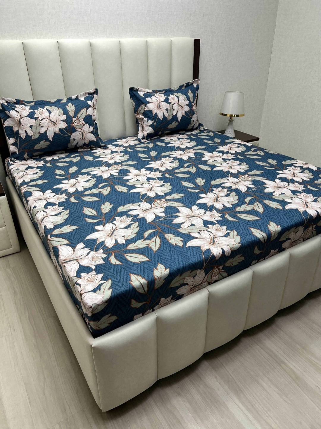 

Pure Decor Amulya White & Blue Printed Microfiber 330 TC Queen Bedsheet Set 2.28m X 2.54m