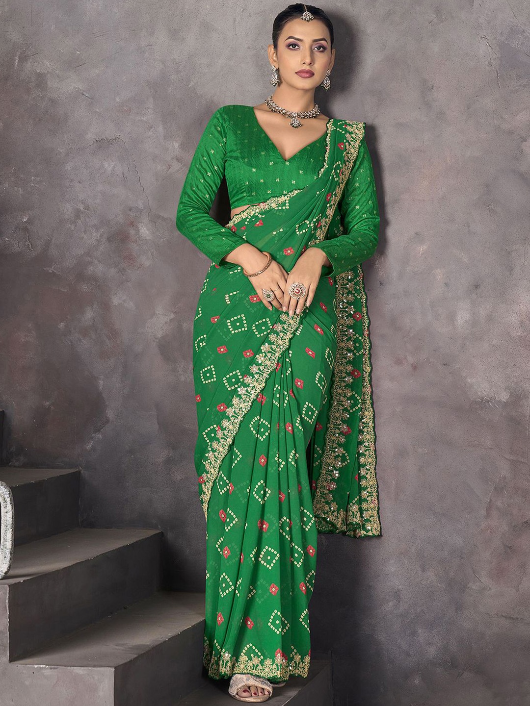 

Satrani Bandhani Sequinned Pure Georgette Bandhani Saree, Green