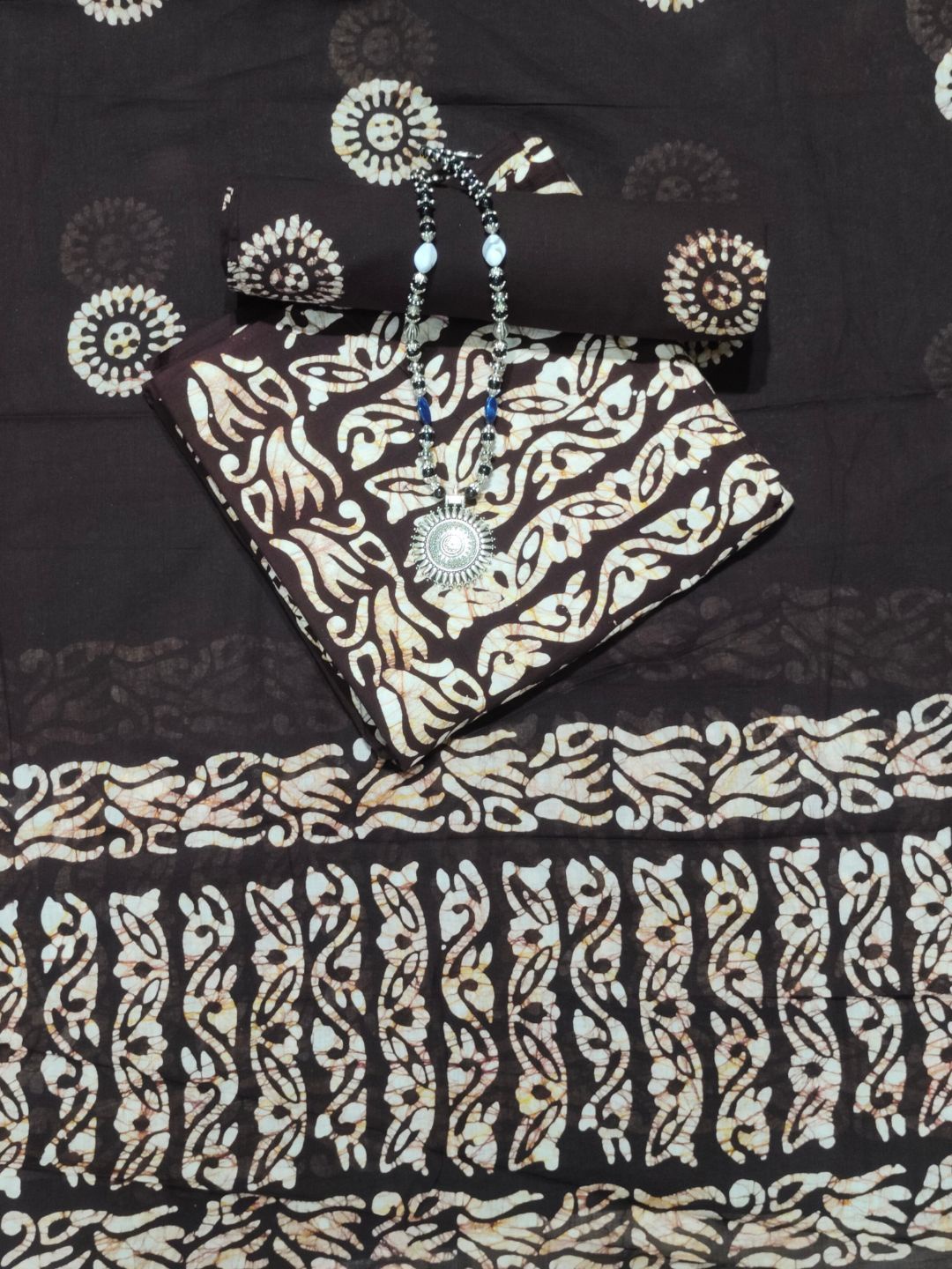 

Farooq Dyeing Batik Printed Pure Cotton Unstitched Dress Material, Brown