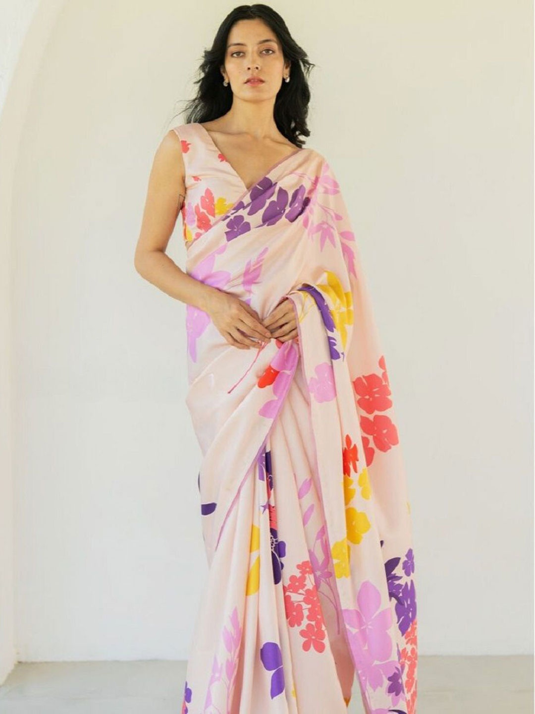 

Moda Rapido Floral Satin Saree, Beige