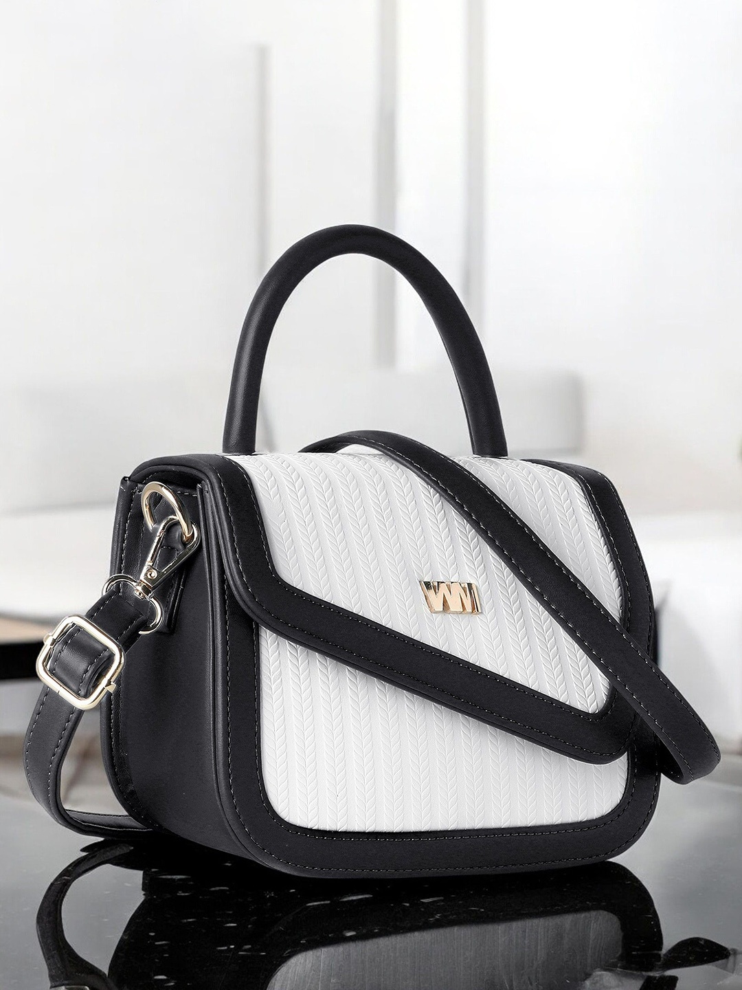 

WOMEN MARKS Women Colourblocked Water Resistance Structured Satchel Bag, Black