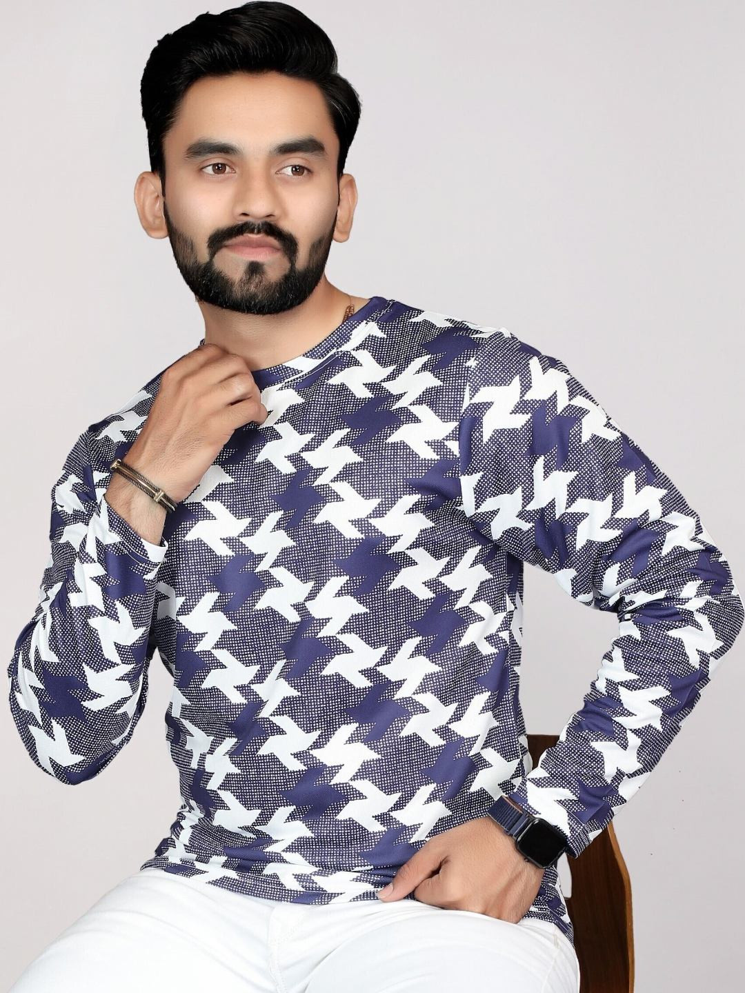 

FABRIPPLE Men Printed Henley Neck Pockets T-shirt, Purple