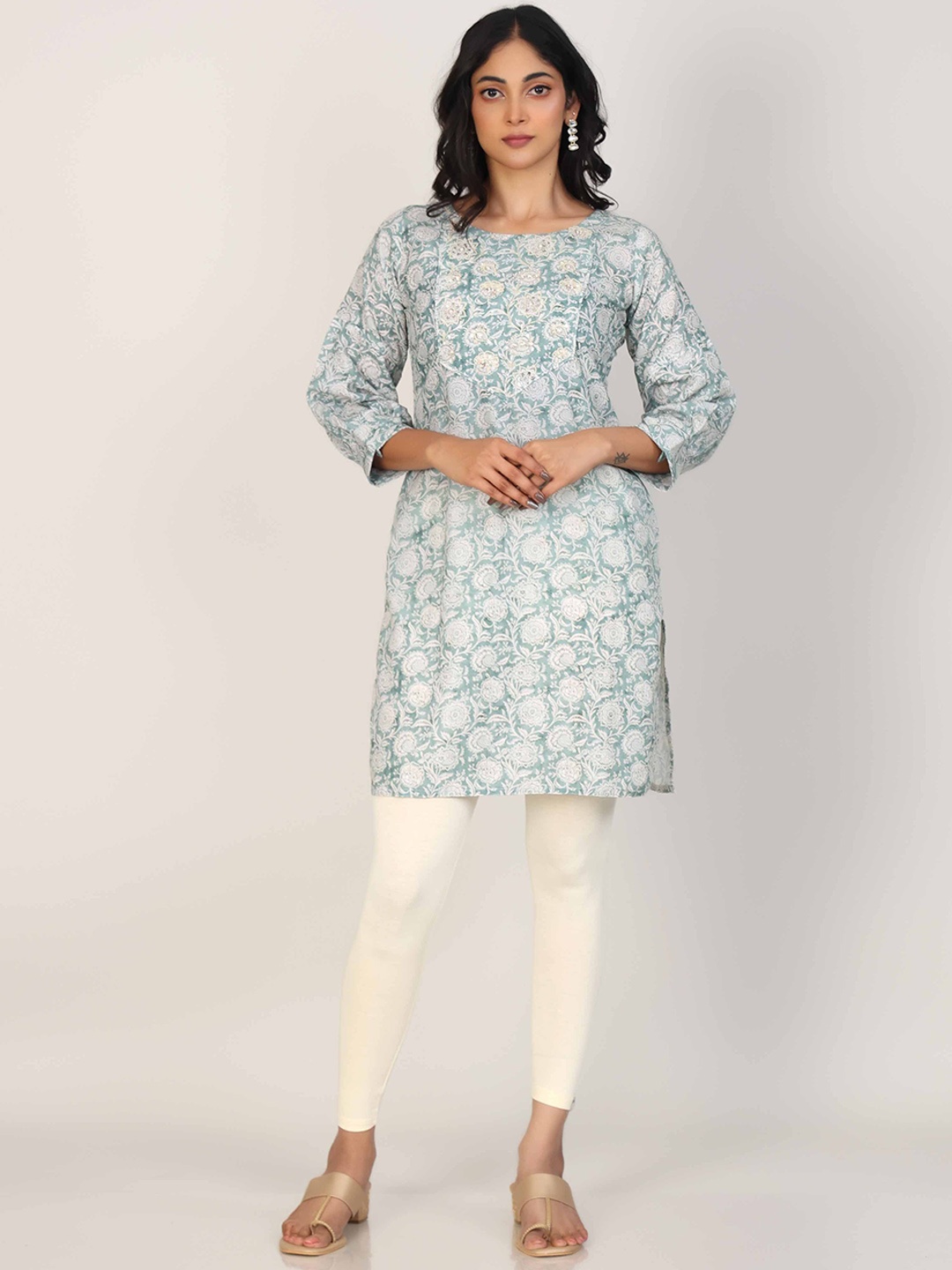 

Hassu's Floral Printed Round Neck Sequinned Linen Straight Kurti, Sea green