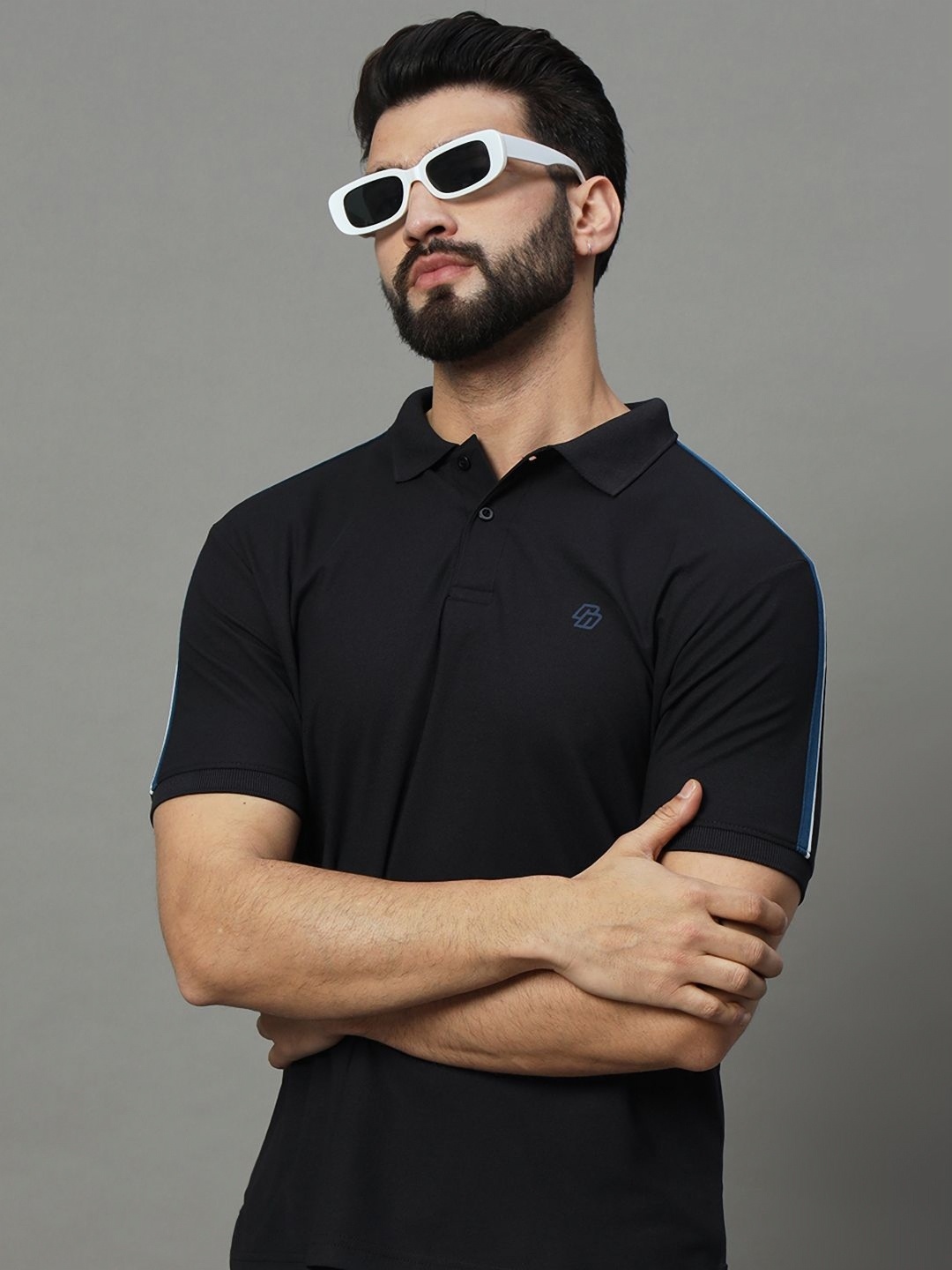 

RENUOVO Men Solid Polo Collar Cotton T-shirt, Black