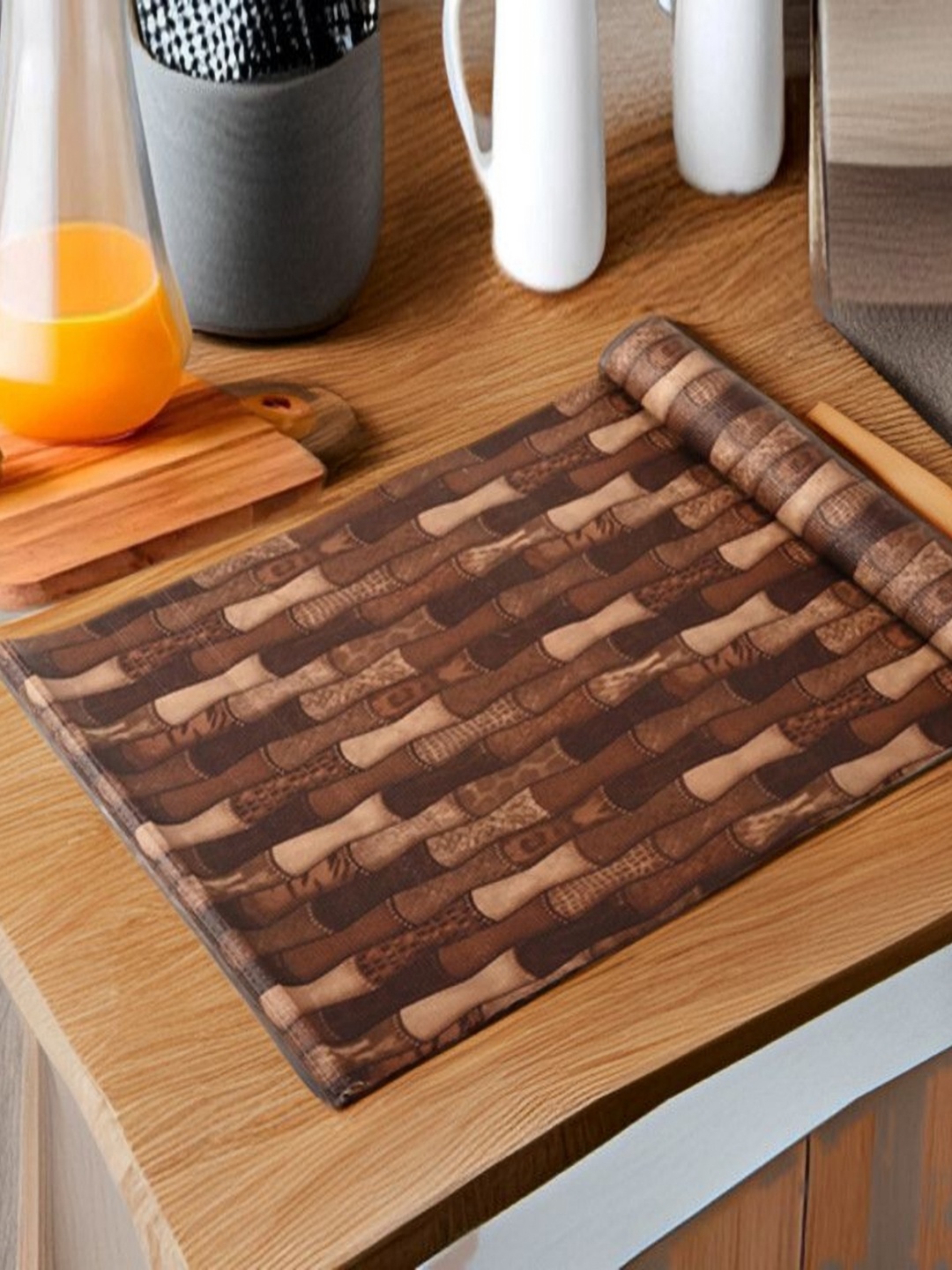 

REVEXO Brown & Beige Printed Water-Resistant Shelf Liner