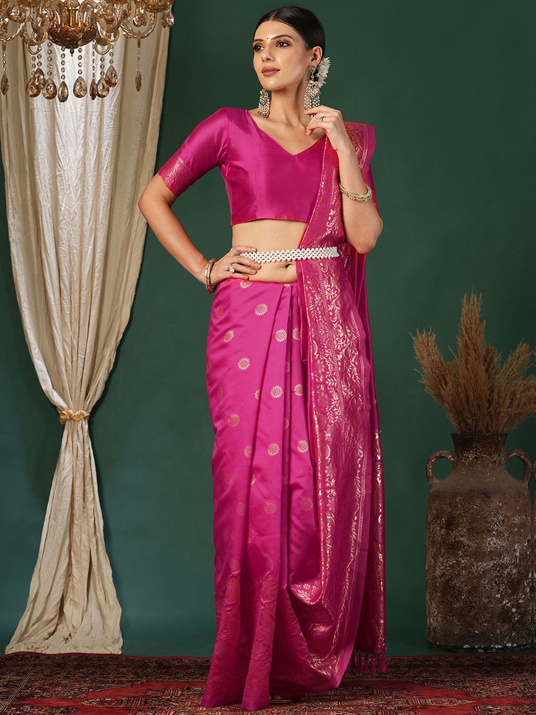

KALINI Woven Design Zari Banarasi Saree, Pink