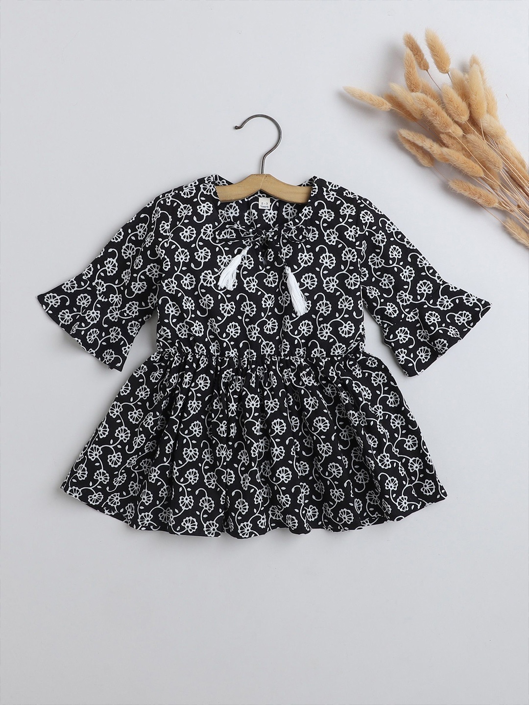 

The Magic Wand Girls Floral Printed Tie-Up Neck Cotton Top, Black