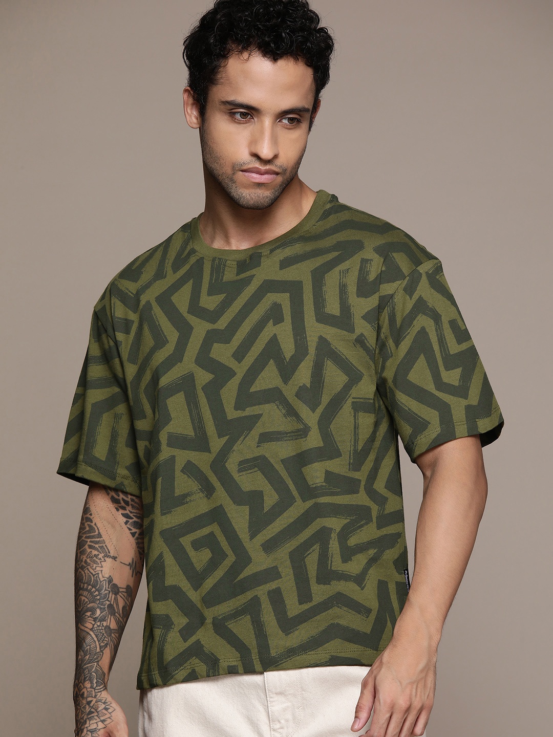 

The Roadster Lifestyle Co. Printed Relaxed Fit Pure Cotton T-shirt, Olive