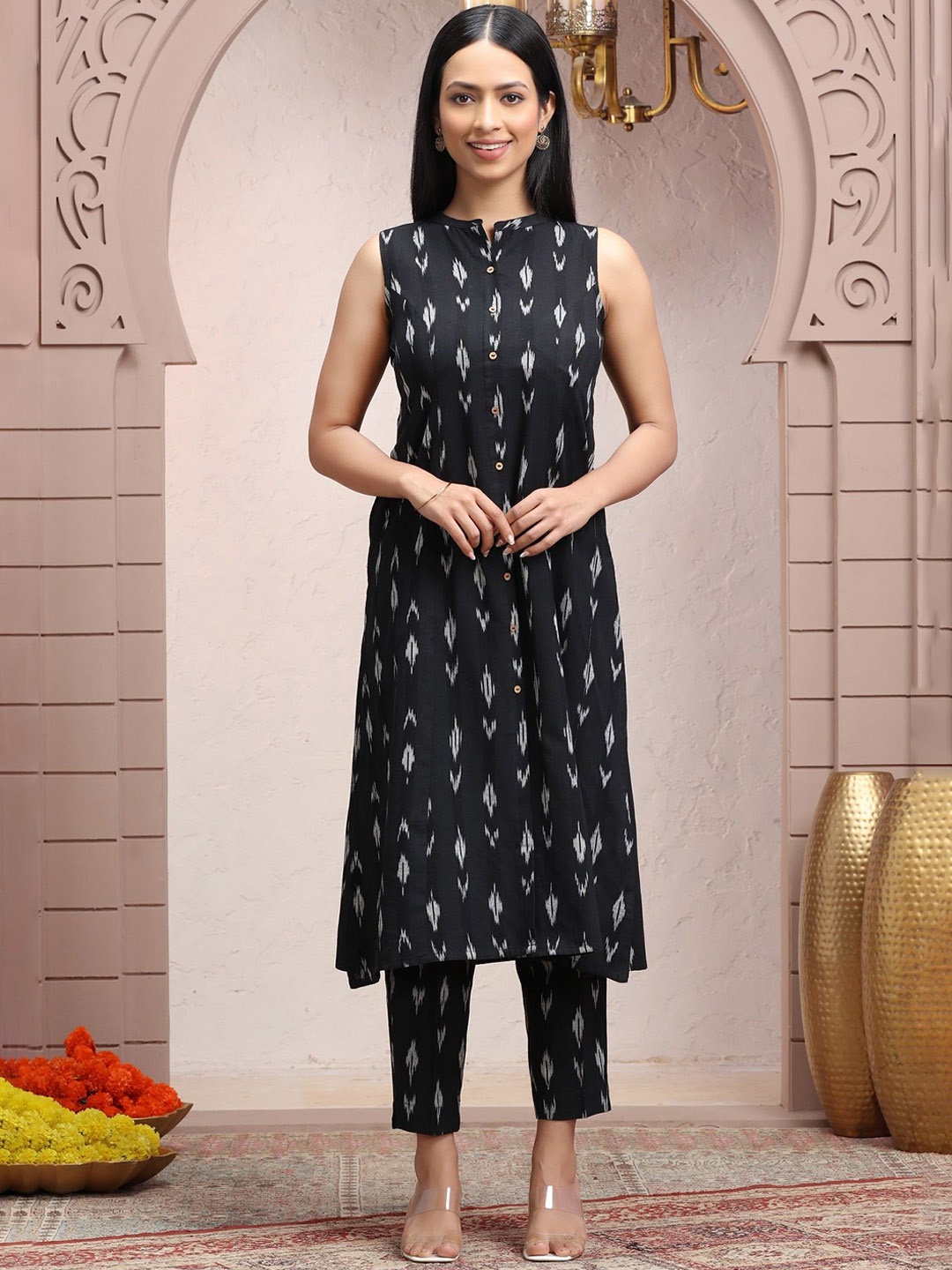 

COTTON CULTURE Women Printed Regular Pure Cotton Kurta with Trousers, Black