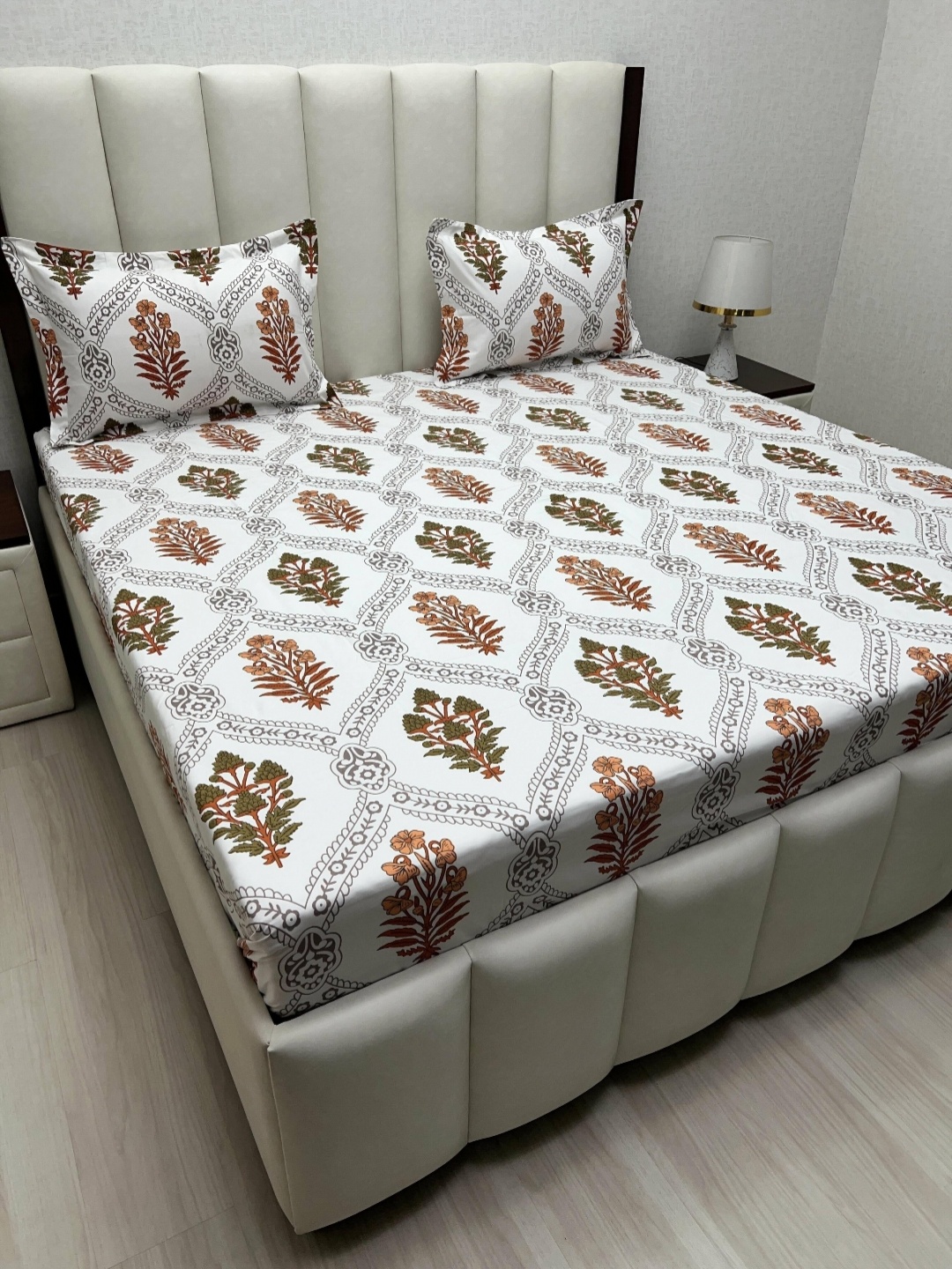 

Pure Decor & White Ethnic 240 TC Queen Bedsheet with Set 2 Pillow Covers 2.28 m x 2.54 m, Brown