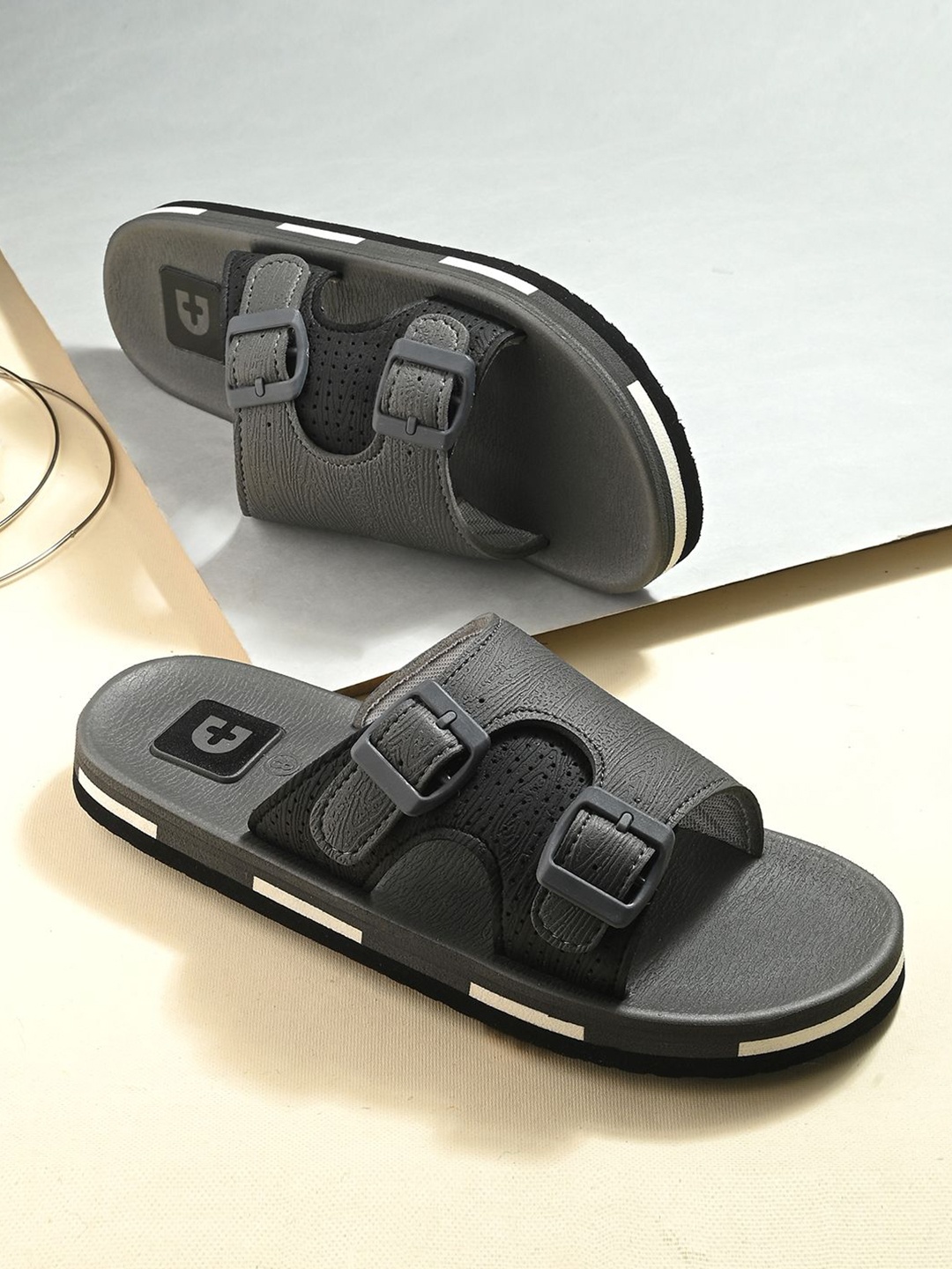 

DOCTOR HEALTH SUPER SOFT Men Slip-On Flip Flops, Grey
