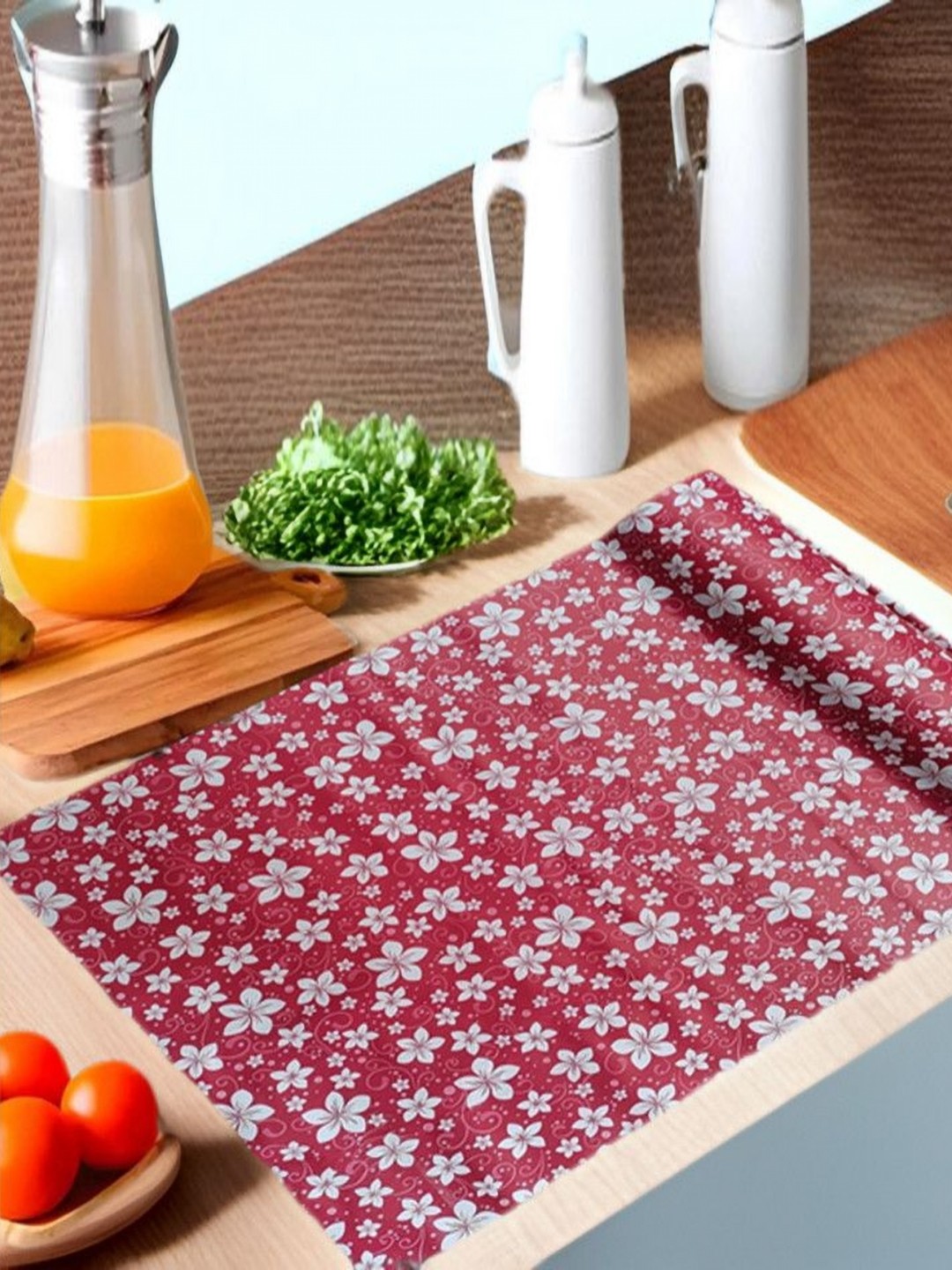

REVEXO Maroon & Grey Printed Water-Resistant Shelf Liner