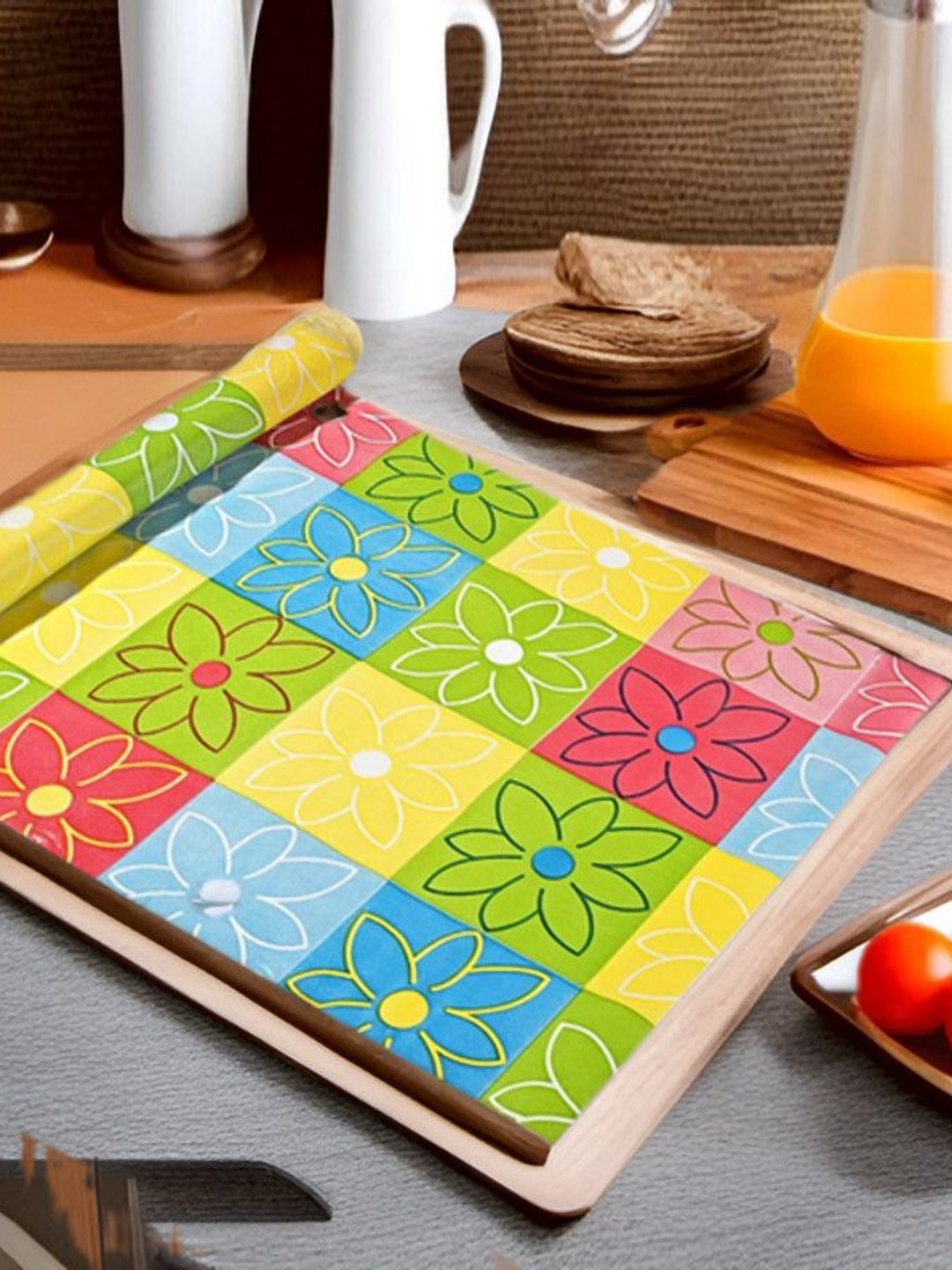 

REVEXO Yellow & Green Printed Water-Resistant Shelf Liner