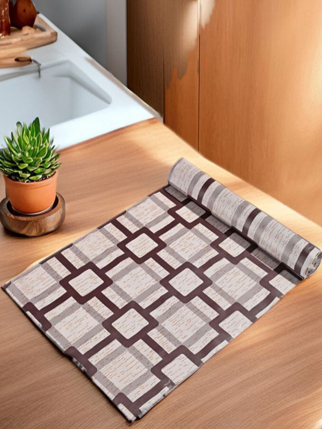 

REVEXO White & Brown Printed Water-Resistant Shelf Liner