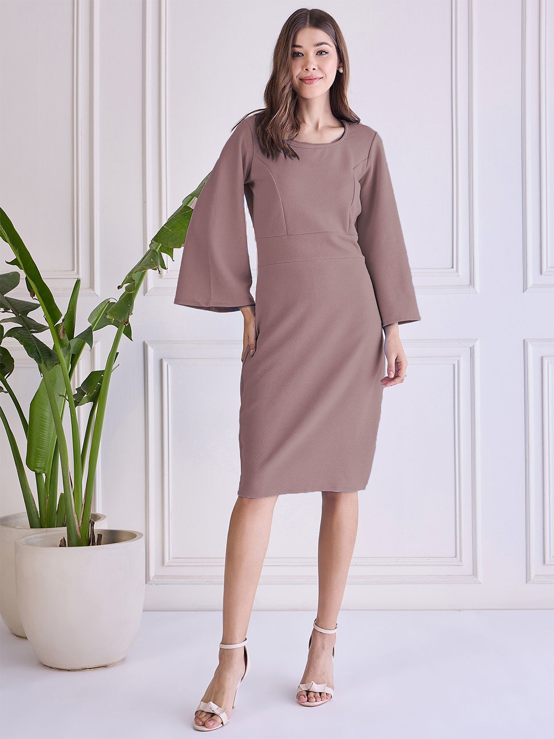 

Chemistry Bell Sleeve Bodycon Dress, Mauve