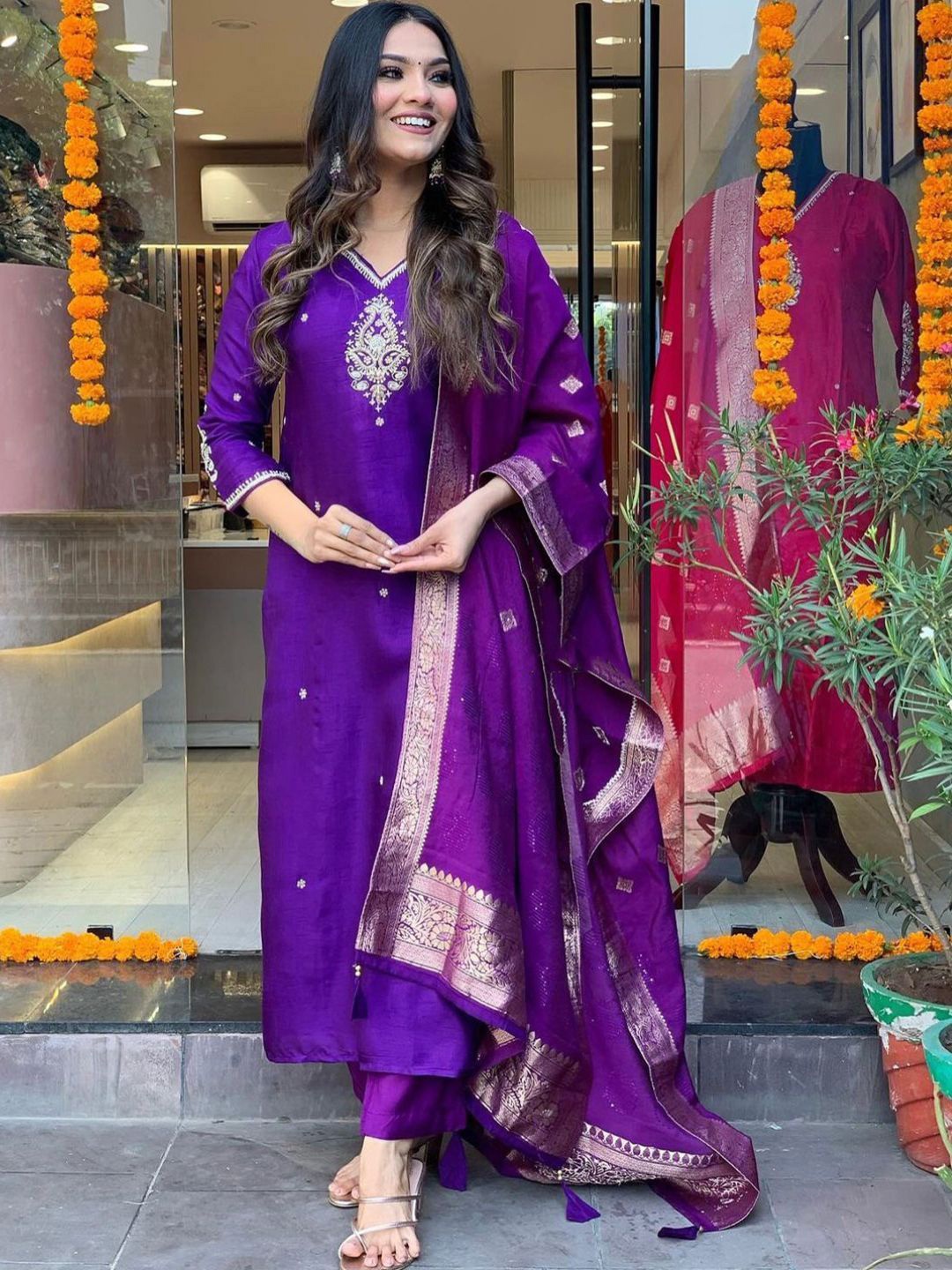 

DIVASTRI Zari Floral Embroidered V-Neck Straight Kurta With Trousers & Dupatta, Purple