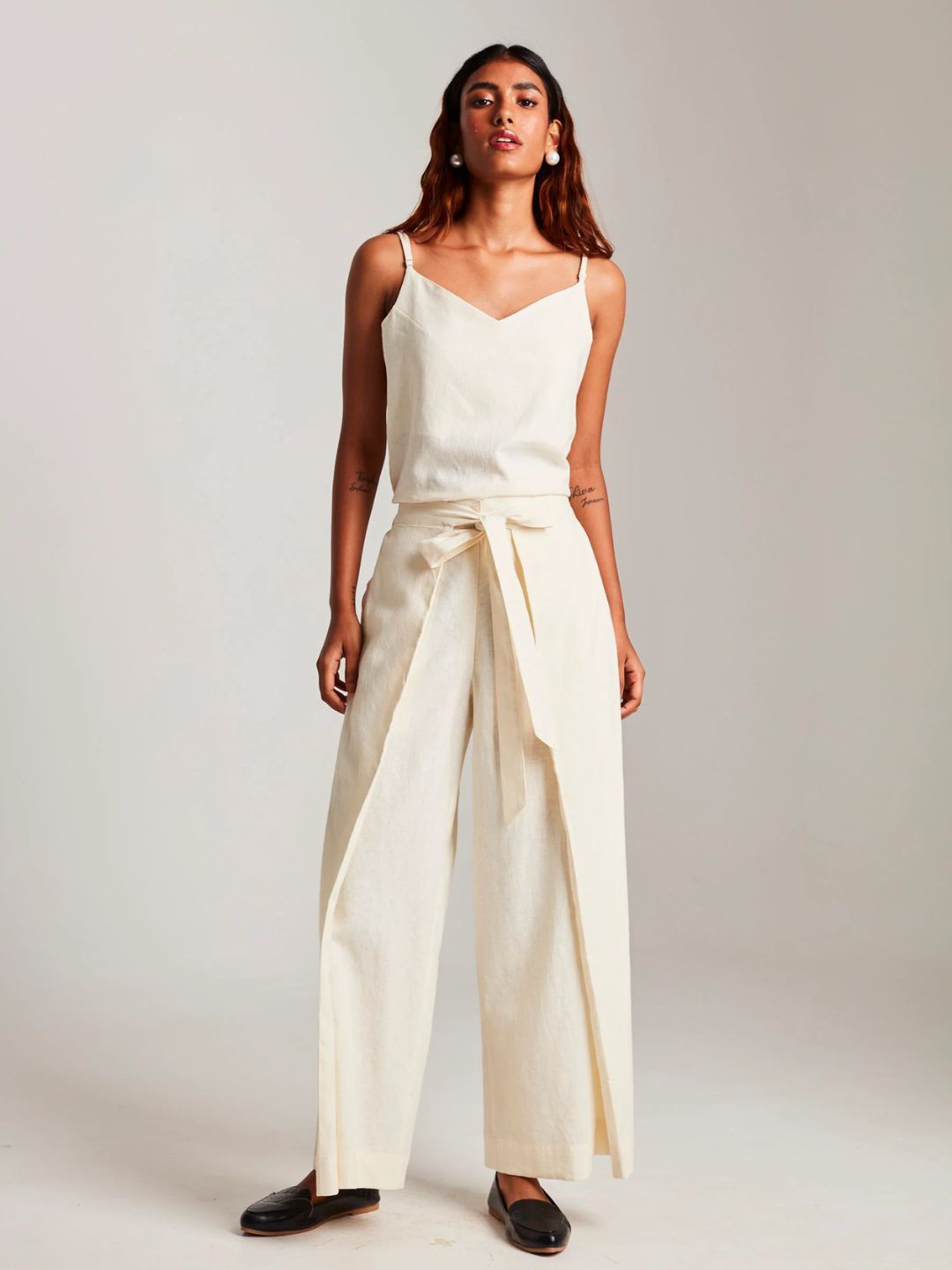 

Saphed Sleeveless Linen Camisole & Wrap Pant, Off white