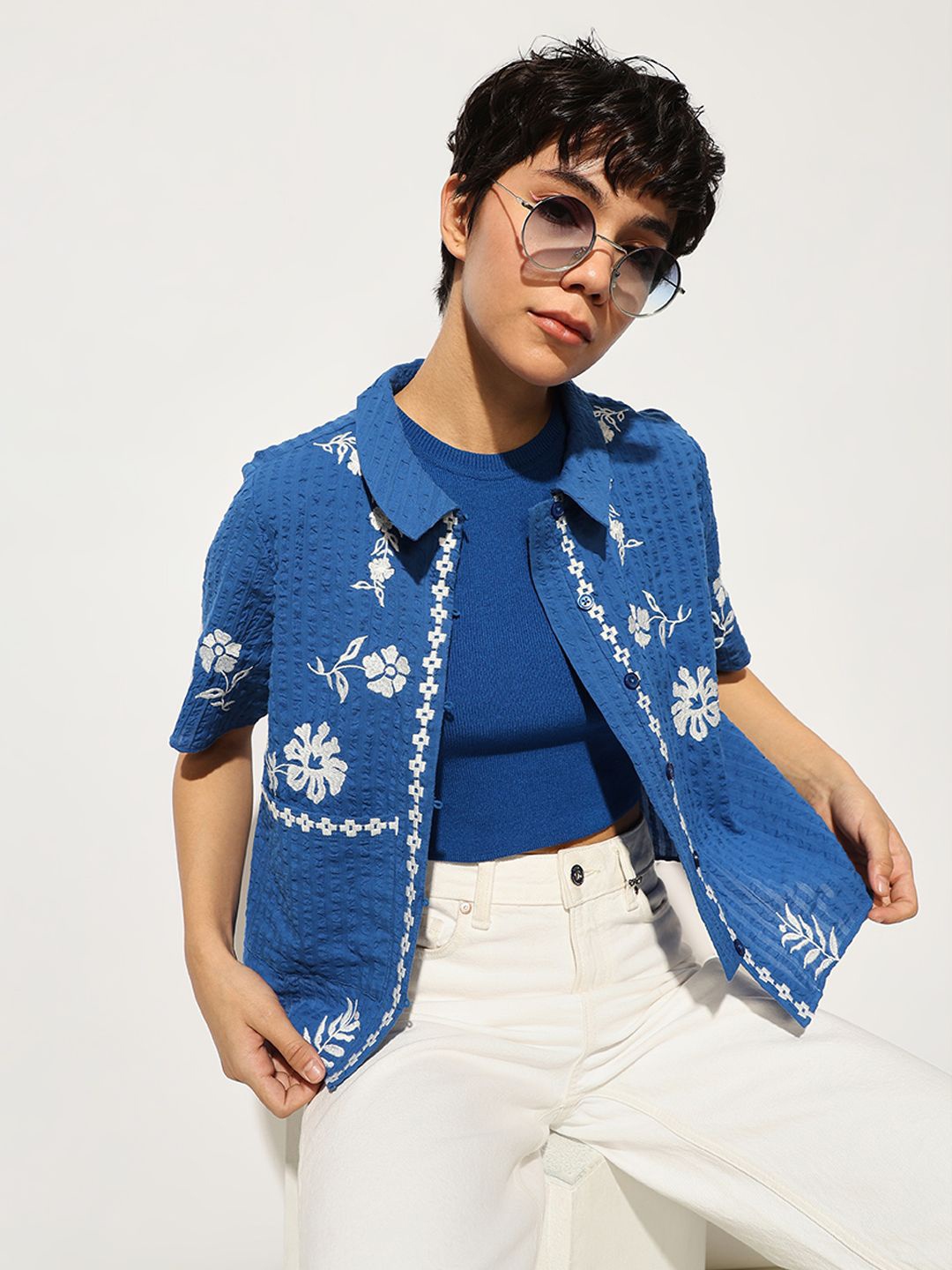 

ONLY Women onlMERRY Boxy Fit Spread Collar Floral Printed Cotton Casual Shirt, Blue