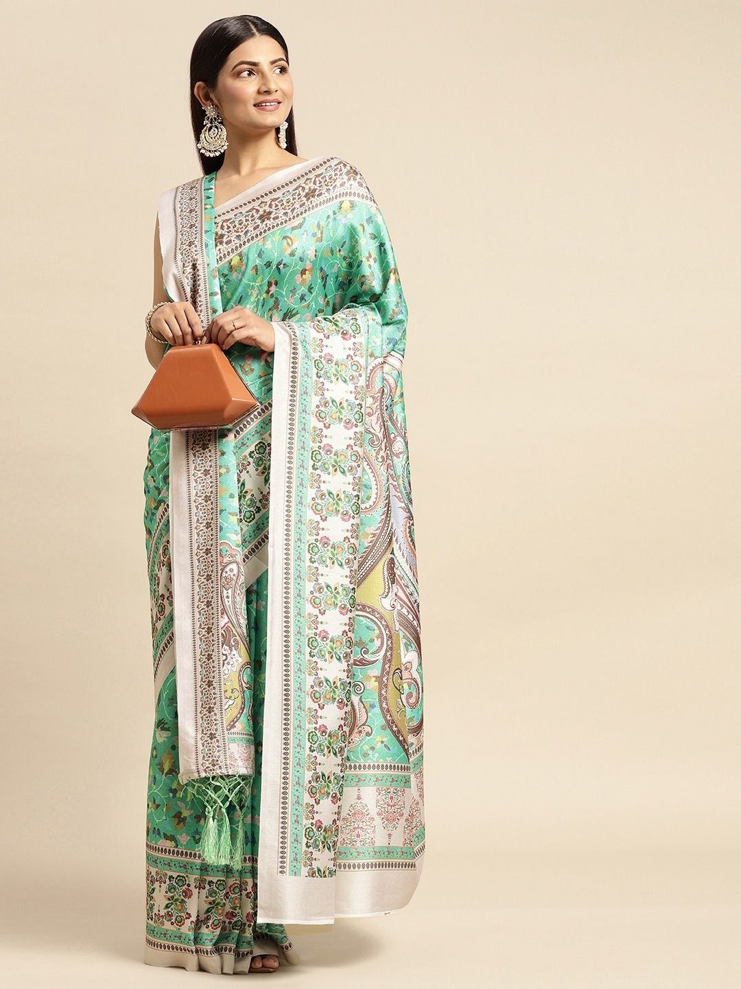 

DIVASTRI Women Indie Floral Printed Pashmina Saree, Green