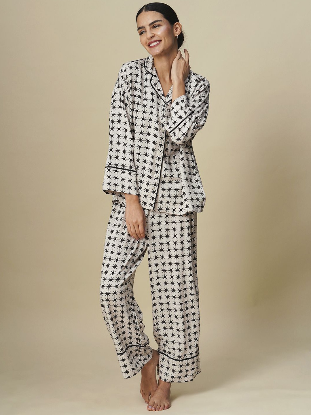 

Chemistry Women Printed Night suit, Cream