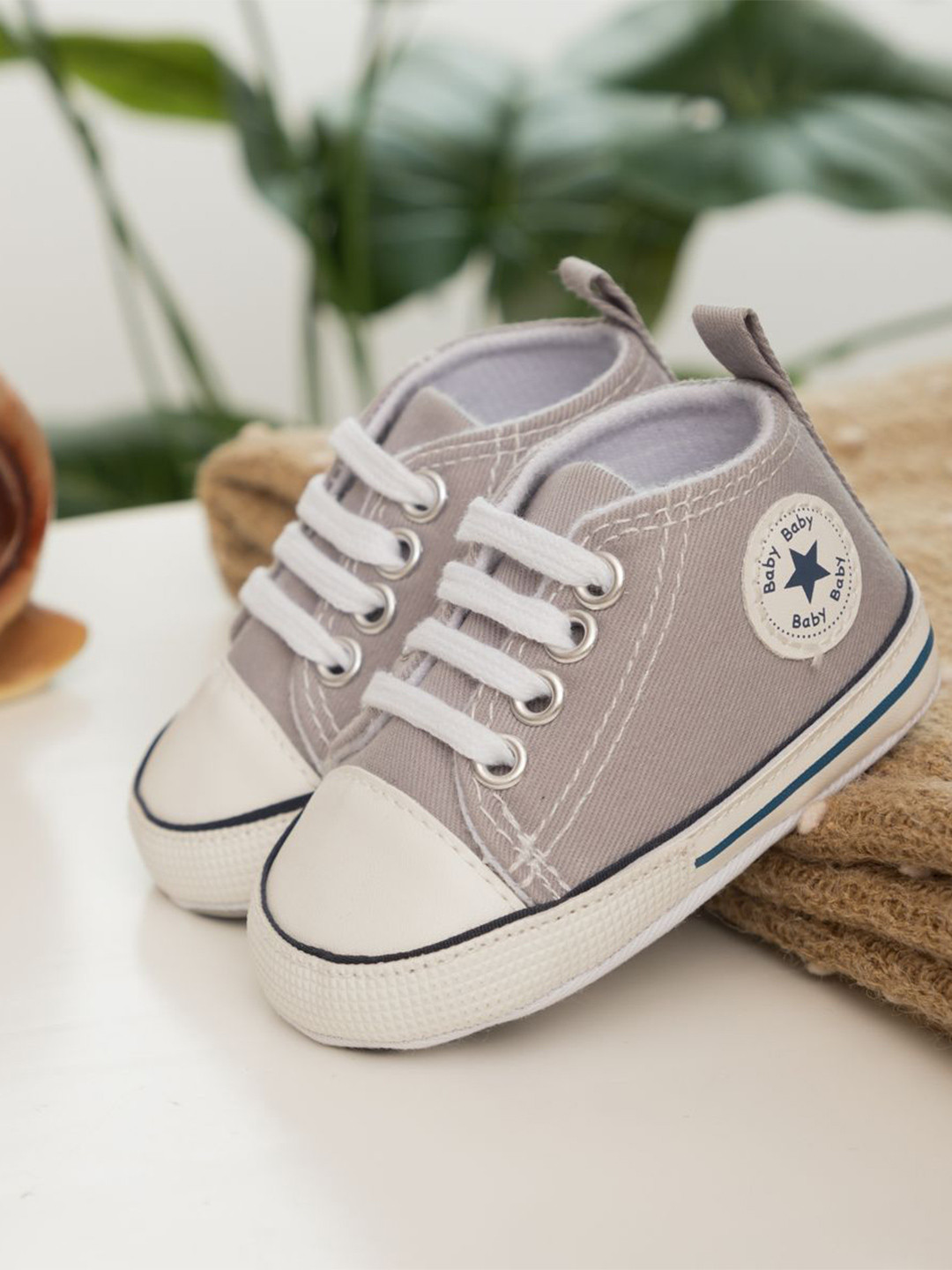 

NESKA MODA Kids Anti-Slip Cotton Booties, Grey