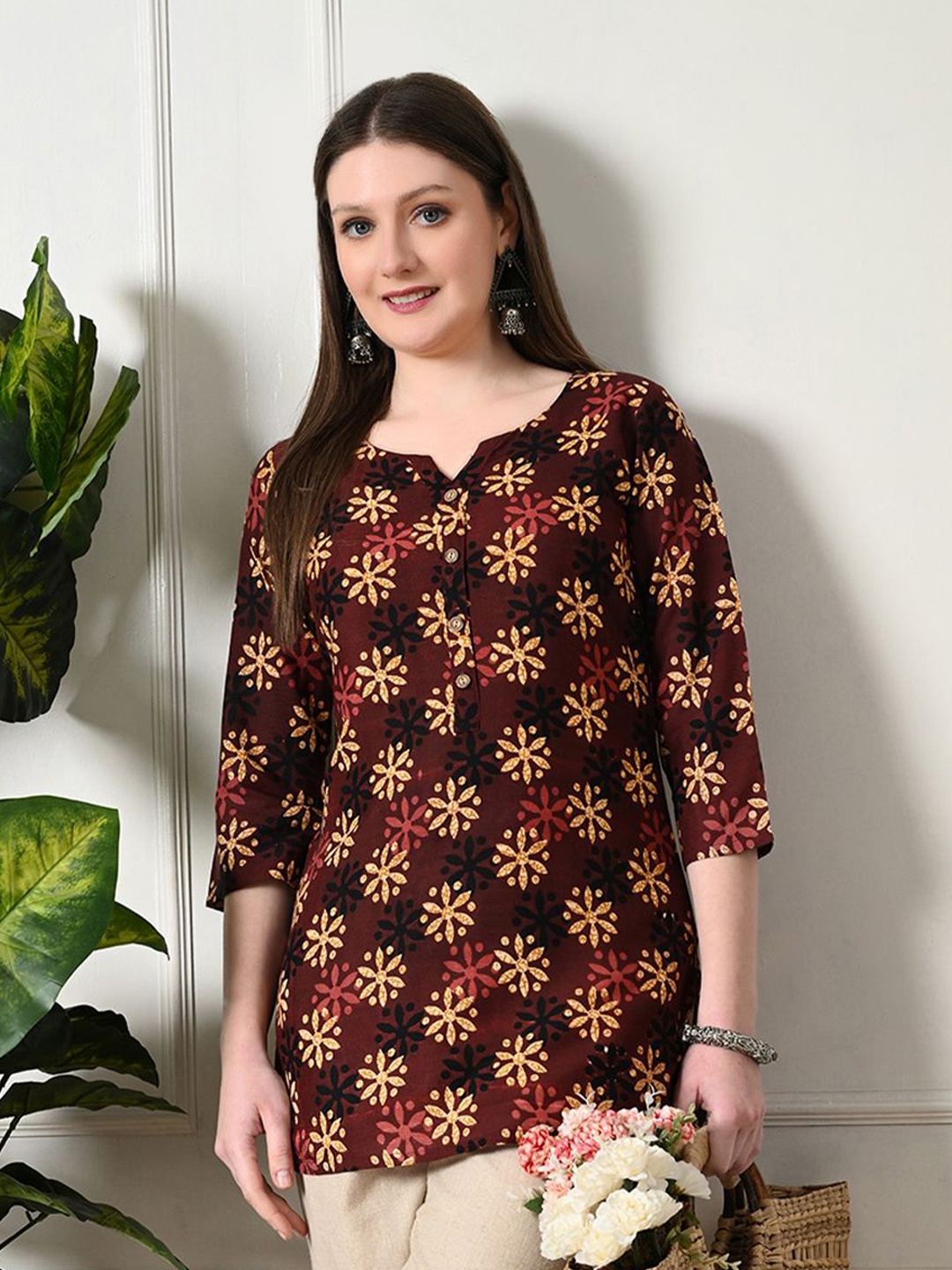 

KALINI Womens Brown Ethnic Motifs Printed Kurti, Maroon