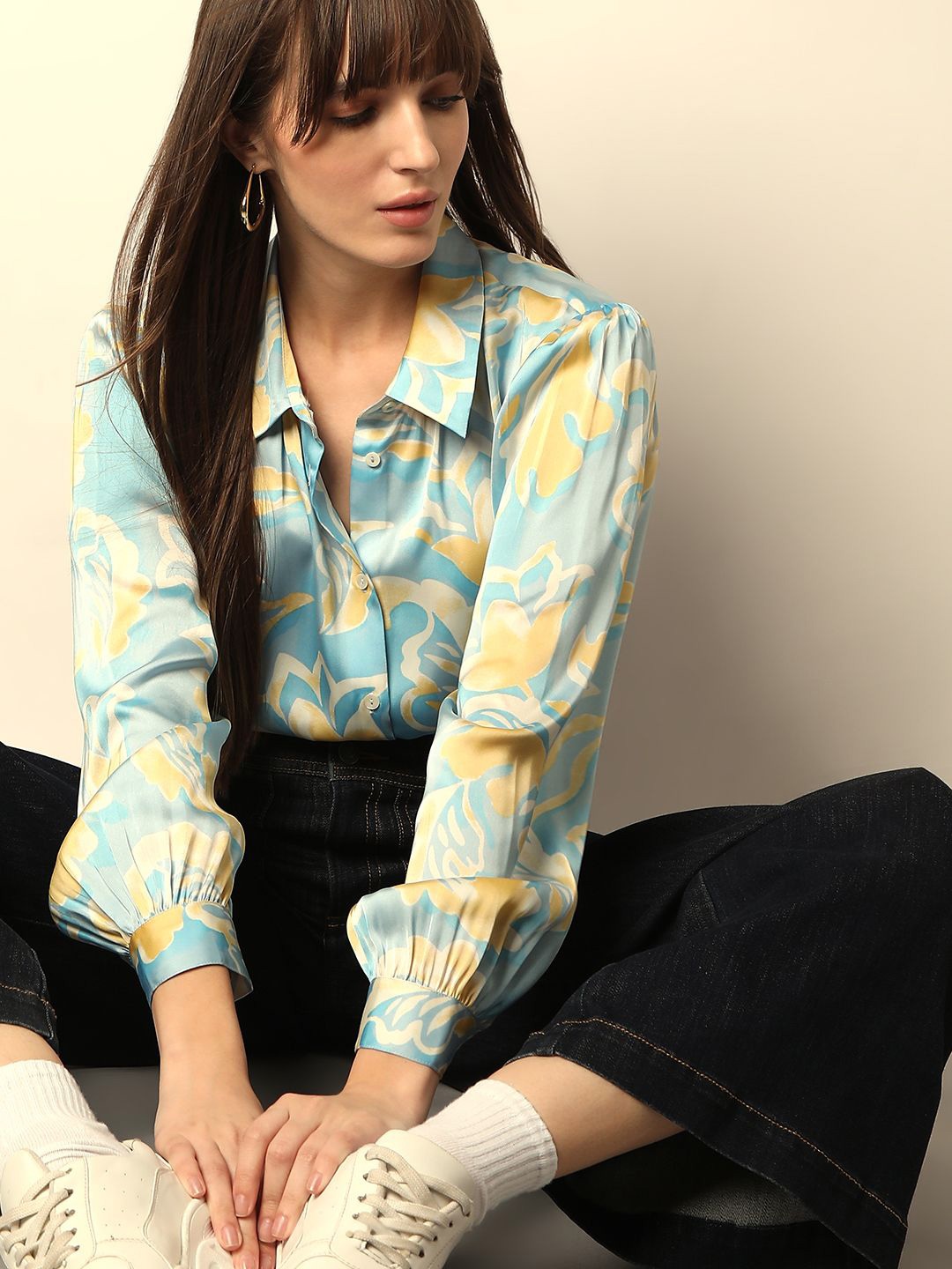 

Vero Moda Women Relaxed Fit Spread Collar Floral Printed Casual Shirt, Blue