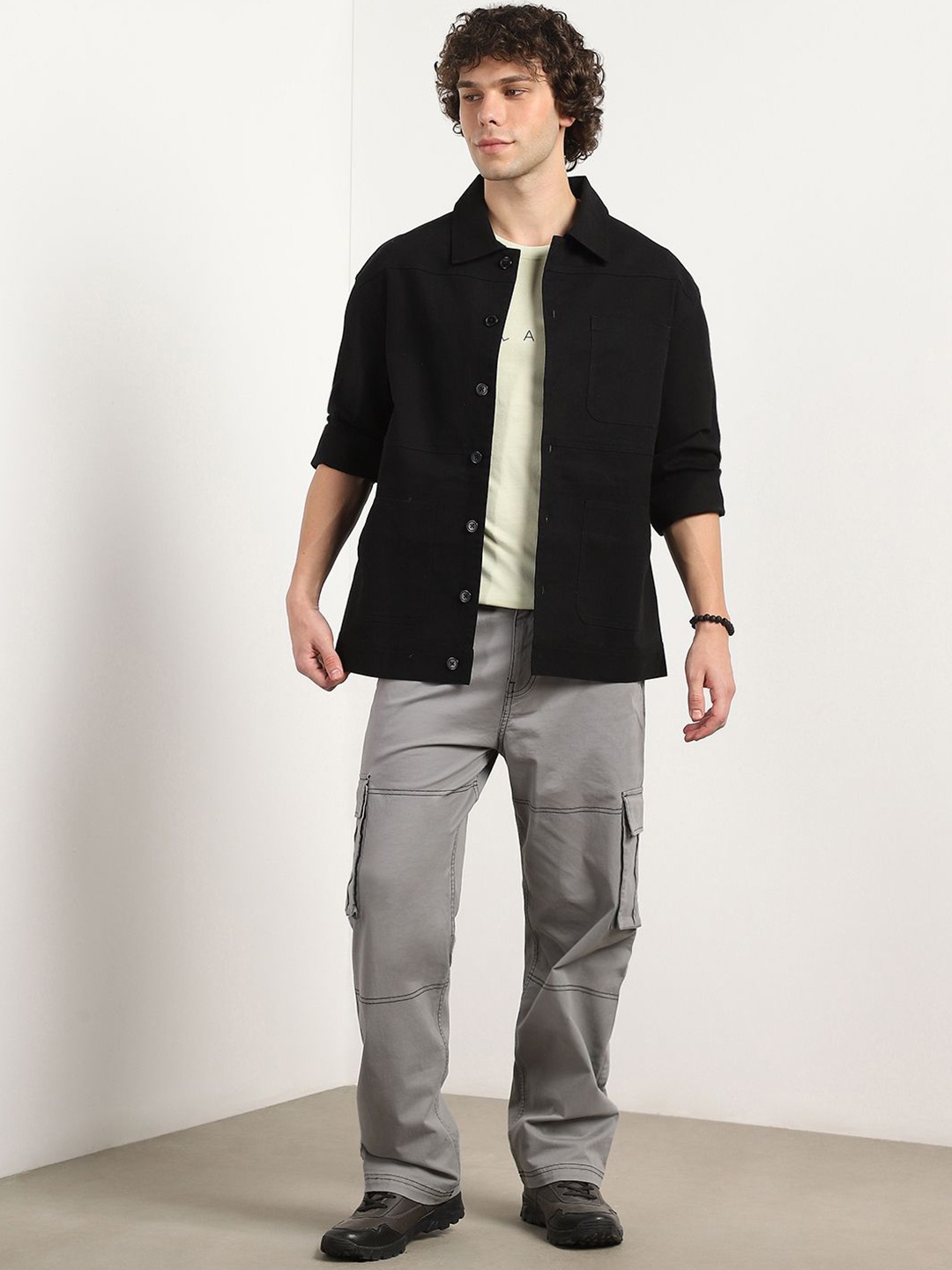 

NOBERO Spread Collar Pure Cotton Relaxed Fit Shacket, Black