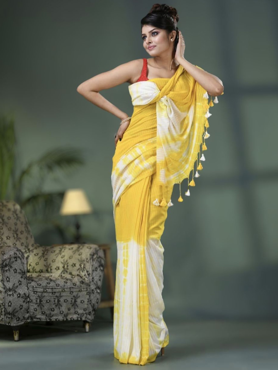 

SRILOK Batik Pure Cotton Fusion Khadi Saree, Yellow