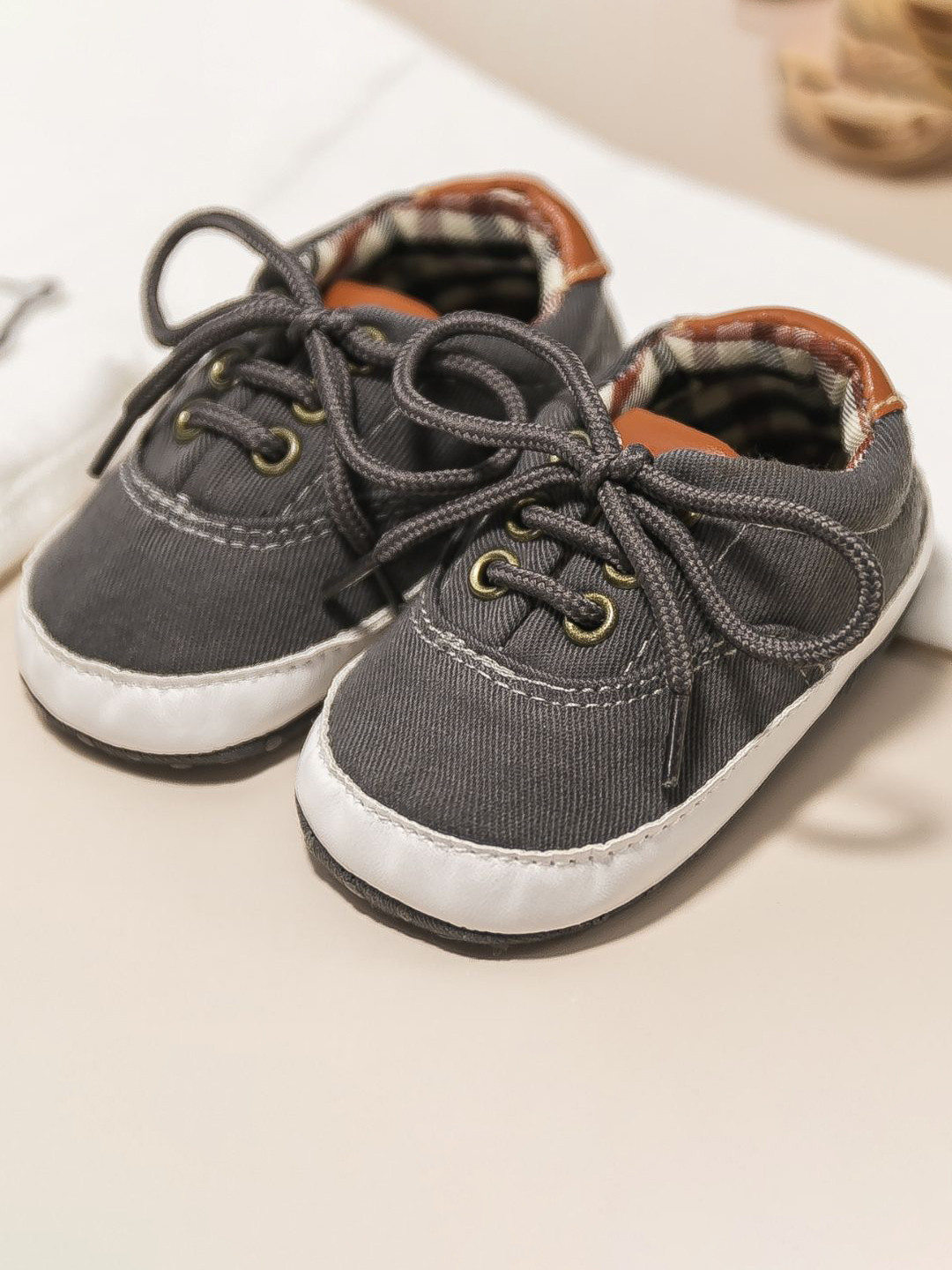 

NESKA MODA Kids Cotton Booties, Grey