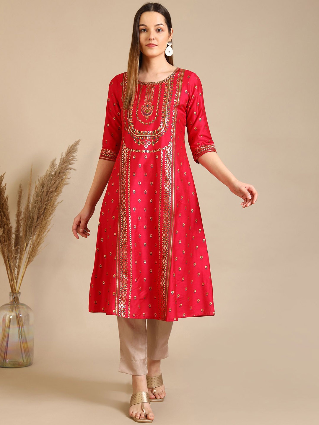 

AURELIA Floral Printed Round Neck A-Line Kurta, Red