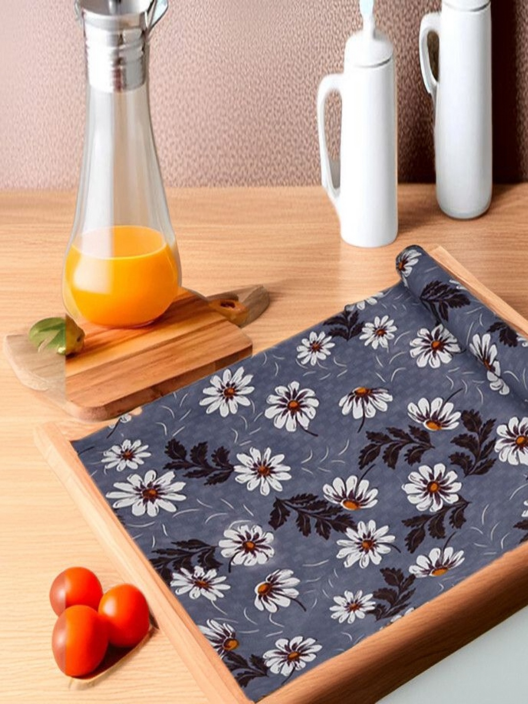 

REVEXO Grey & White Printed Water-Resistant Shelf Liner
