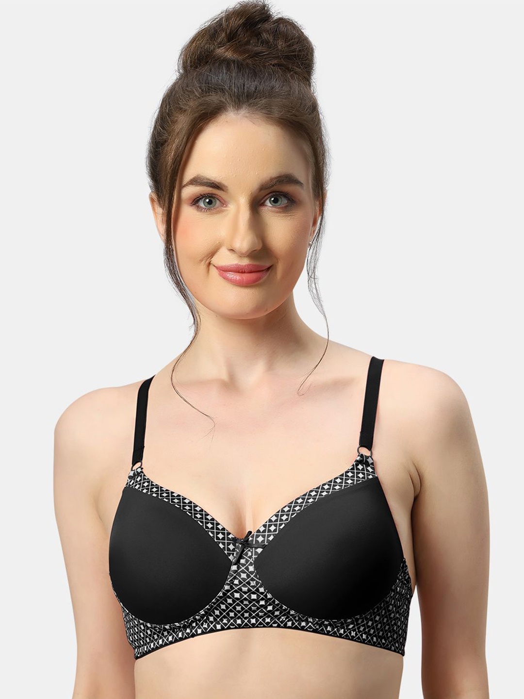 

Sonari Bra Full Coverage Lightly Padded, Black