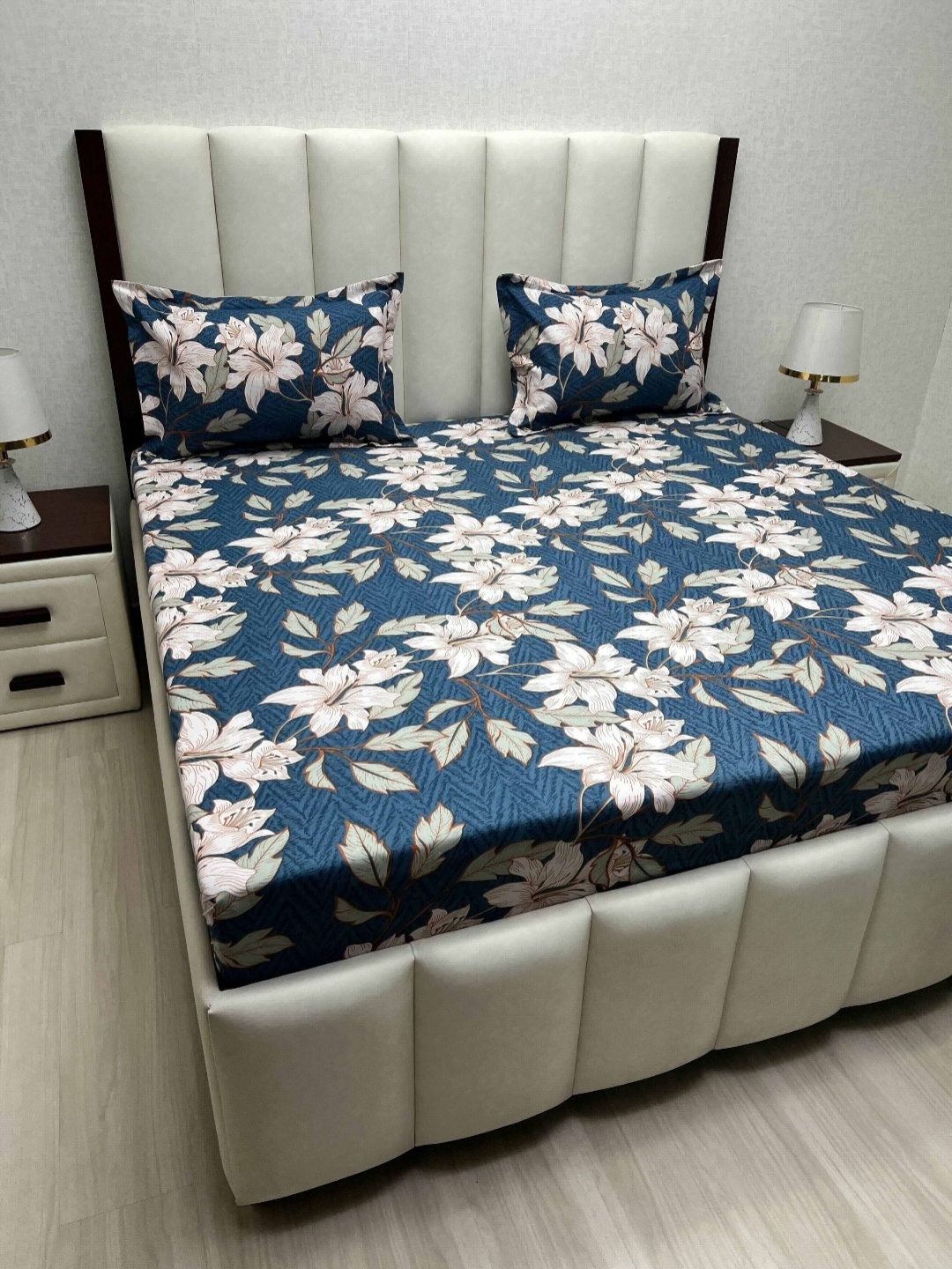 

Pure Decor Amulya Blue & White Floral Printed 350 TC Queen Bedsheet Set 2.28 m X 2.54 m