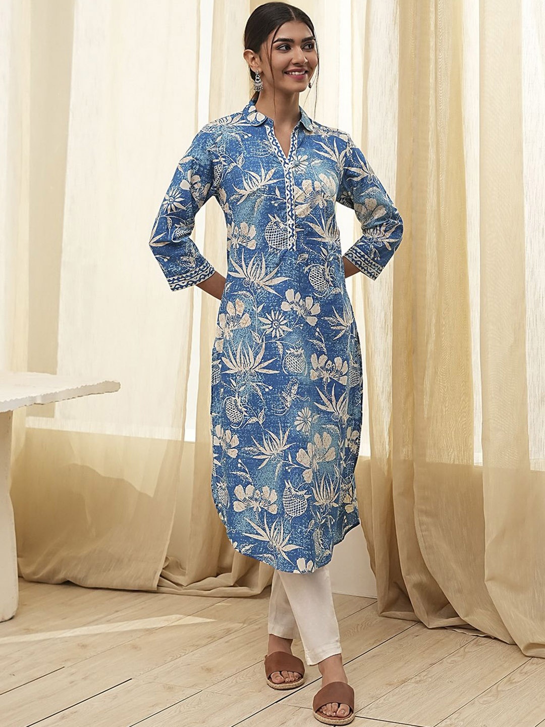 

Biba Women Floral Printed Shirt Collar Pure Cotton Straight Kurta, Blue