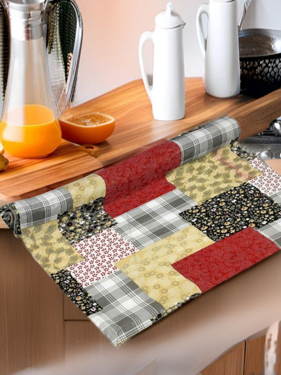 

REVEXO Grey & Red Printed Water-Resistant Shelf Liner