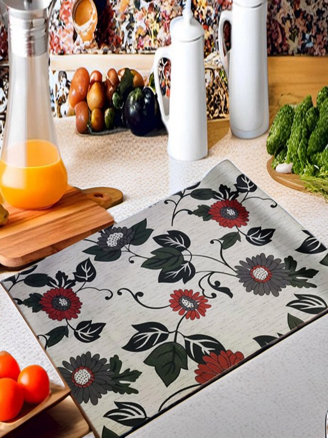 

REVEXO Grey & Red Printed Water-Resistant Shelf Liner