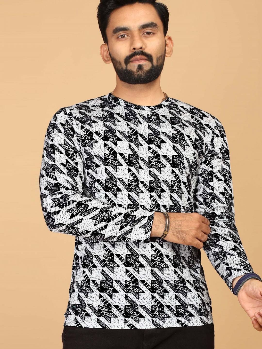 

FABRIPPLE Men Printed Henley Neck Monochrome Pockets T-shirt, Off white