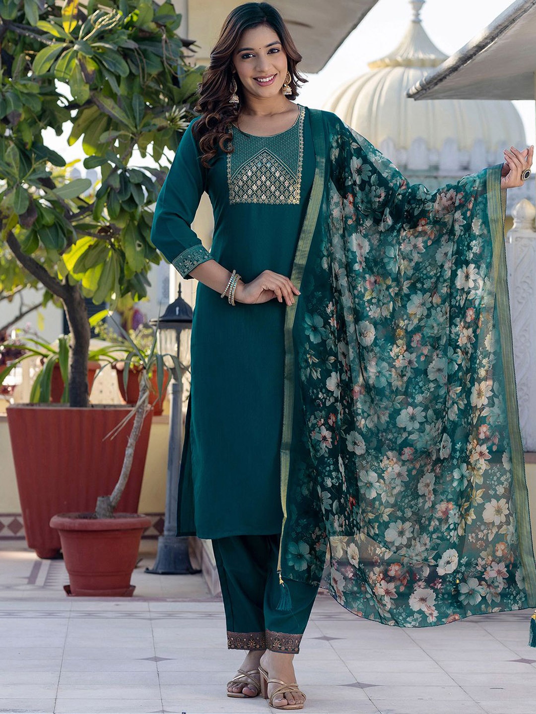 

KALINI Ethnic Motifs Yoke Design Round Neck Straight Kurta with Trouser Dupatta, Green