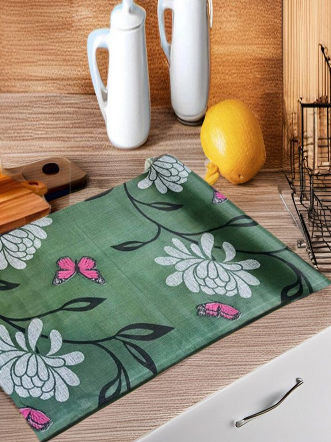 

REVEXO Green & Black Printed Water-Resistant Shelf Liner