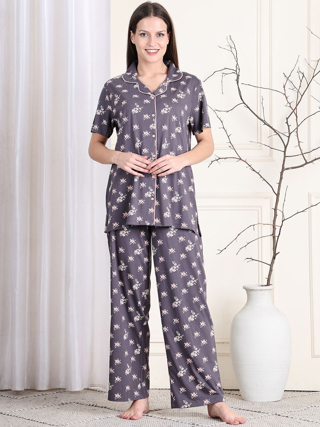 

Kanvin Women Printed Night suit, Grey