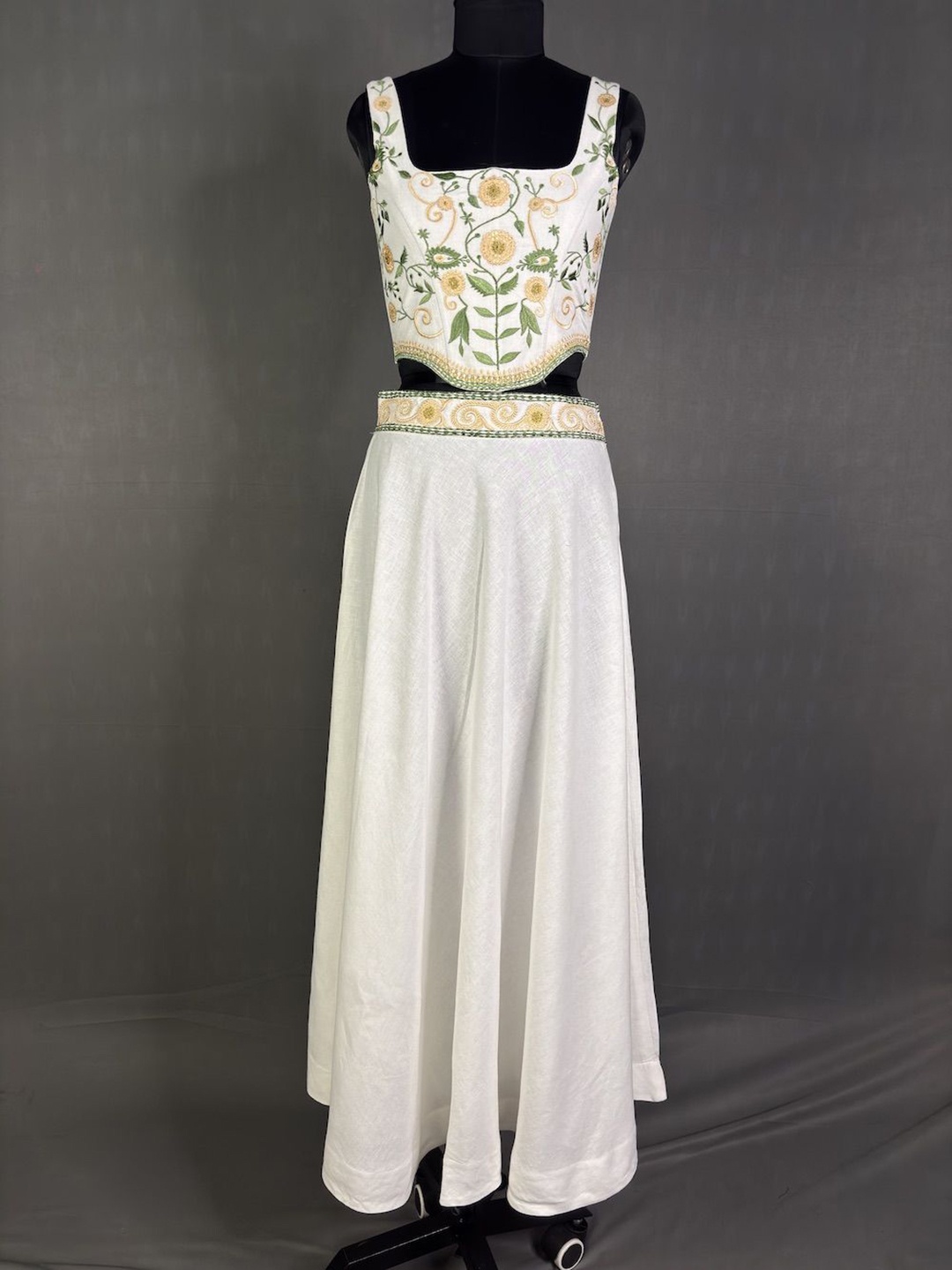 

Kihums Ethnic Motifs Embroidered Square Neck Linen Corset Top With Skirt, White