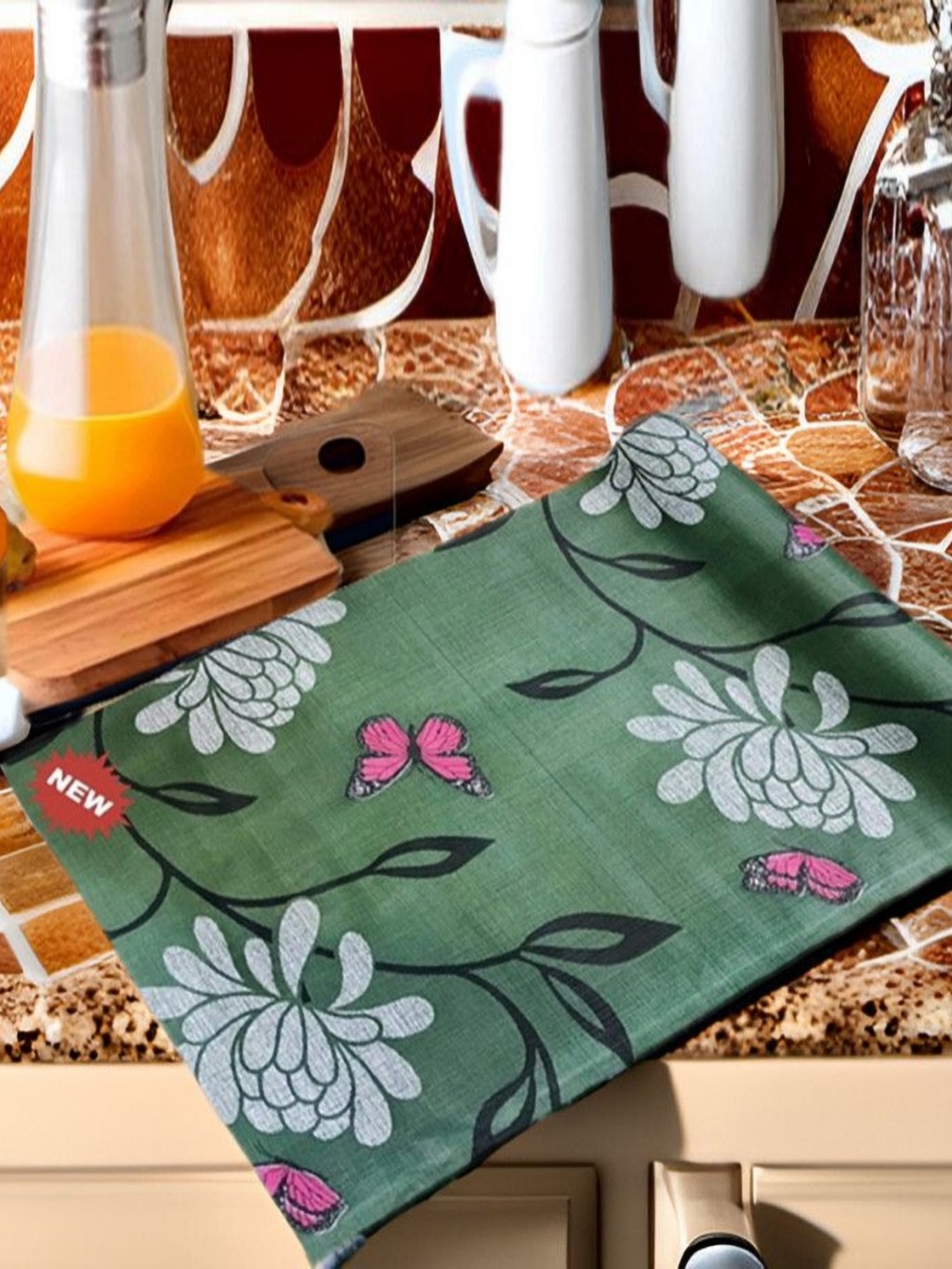 

REVEXO Green & White Printed Water-Resistant Shelf Liner
