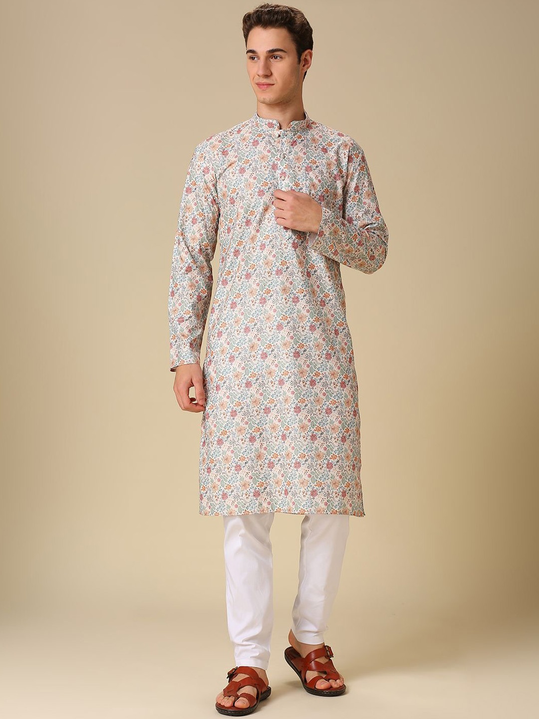 

RAJUBHAI HARGOVINDAS Men Floral Printed Kurta, Off white