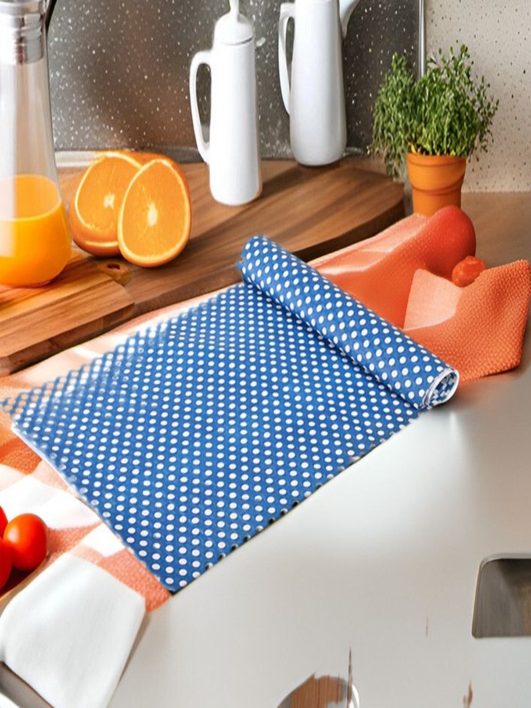 

REVEXO Blue & White Printed Water-Resistant Shelf Liner