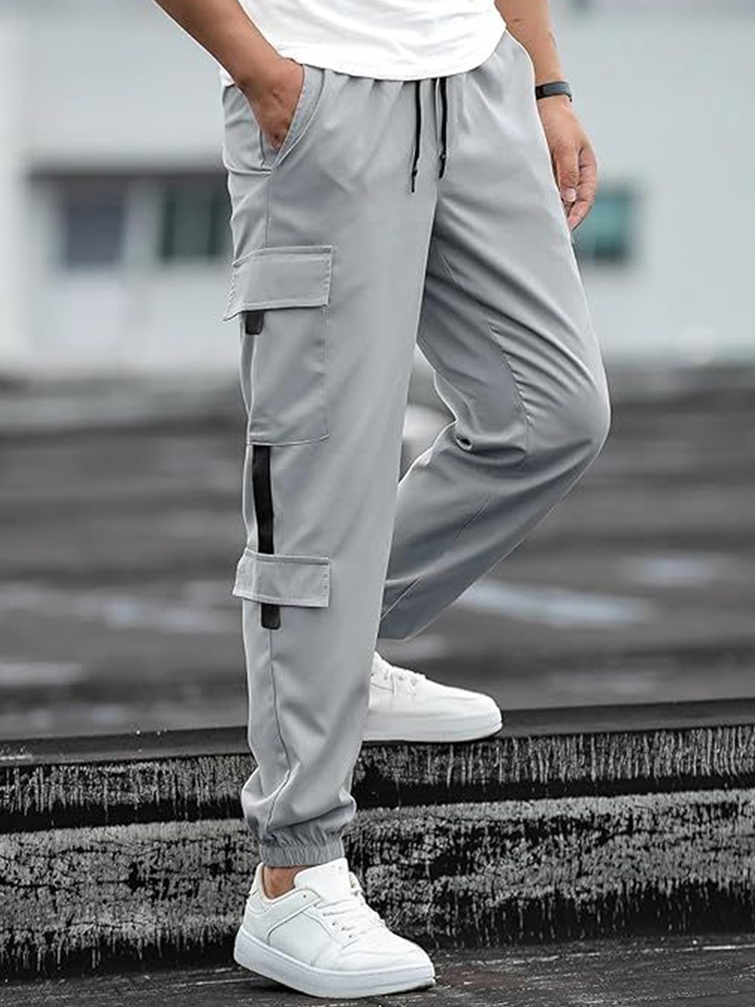 

MACK JONNEY JONNEY Men Relaxed-Fit Rapid-Dry Trackpant, Grey