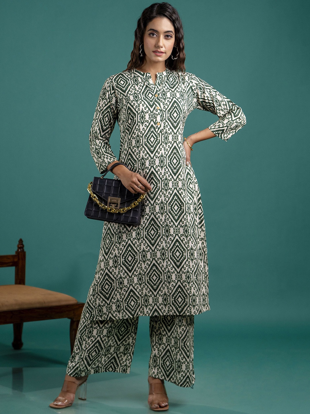 

Mokshi Floral Printed Pure Cotton Mandarin Collar Tunic And Palazzos, Green