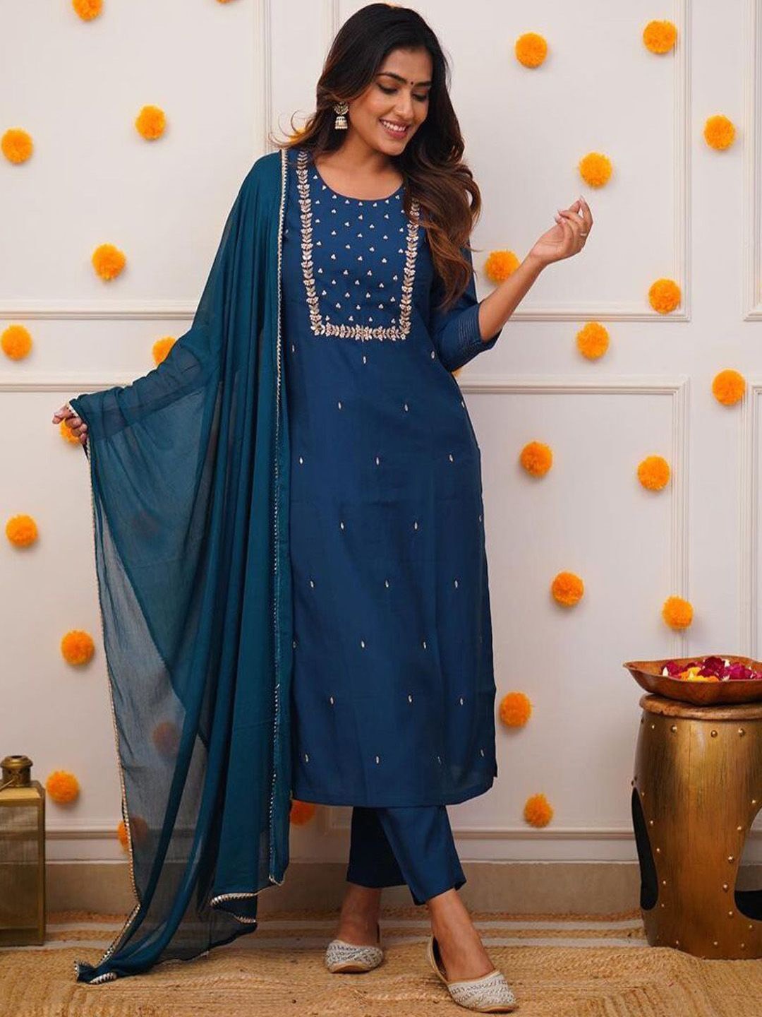 

DIVASTRI Floral Embroidered Beads And Stones Straight Kurta With Trousers And Dupatta, Blue