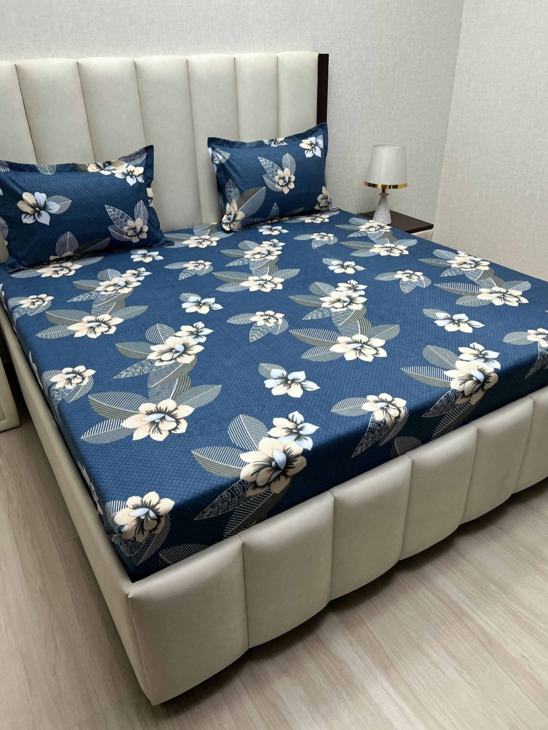 

Pure Decor Blue & White 350 TC Queen Bedsheet with Set 2 Pillow Covers 2.28 m x 2.54 m